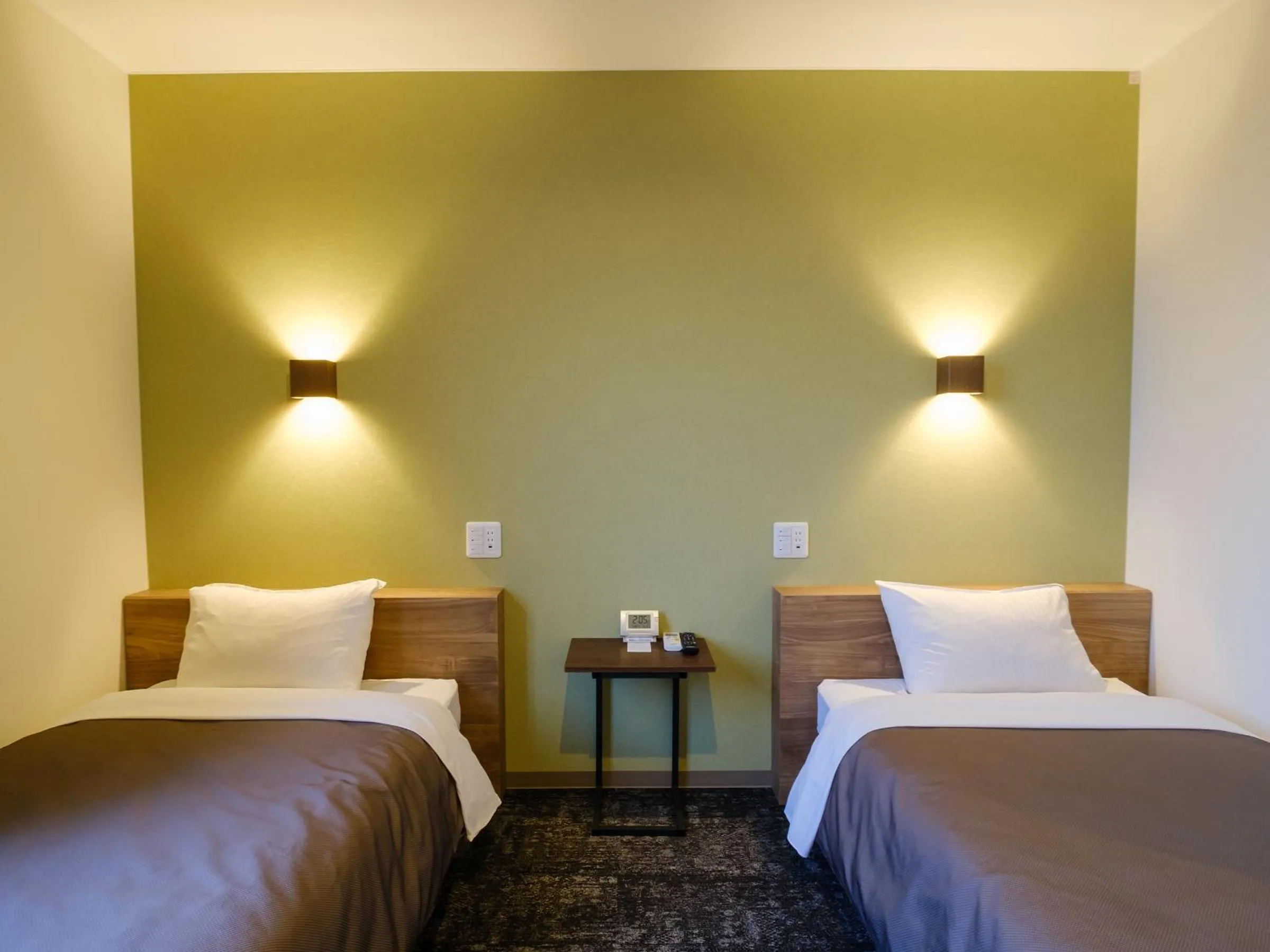 Photo of the whole room, Bed in 天然温泉 松山ニューグランドホテル