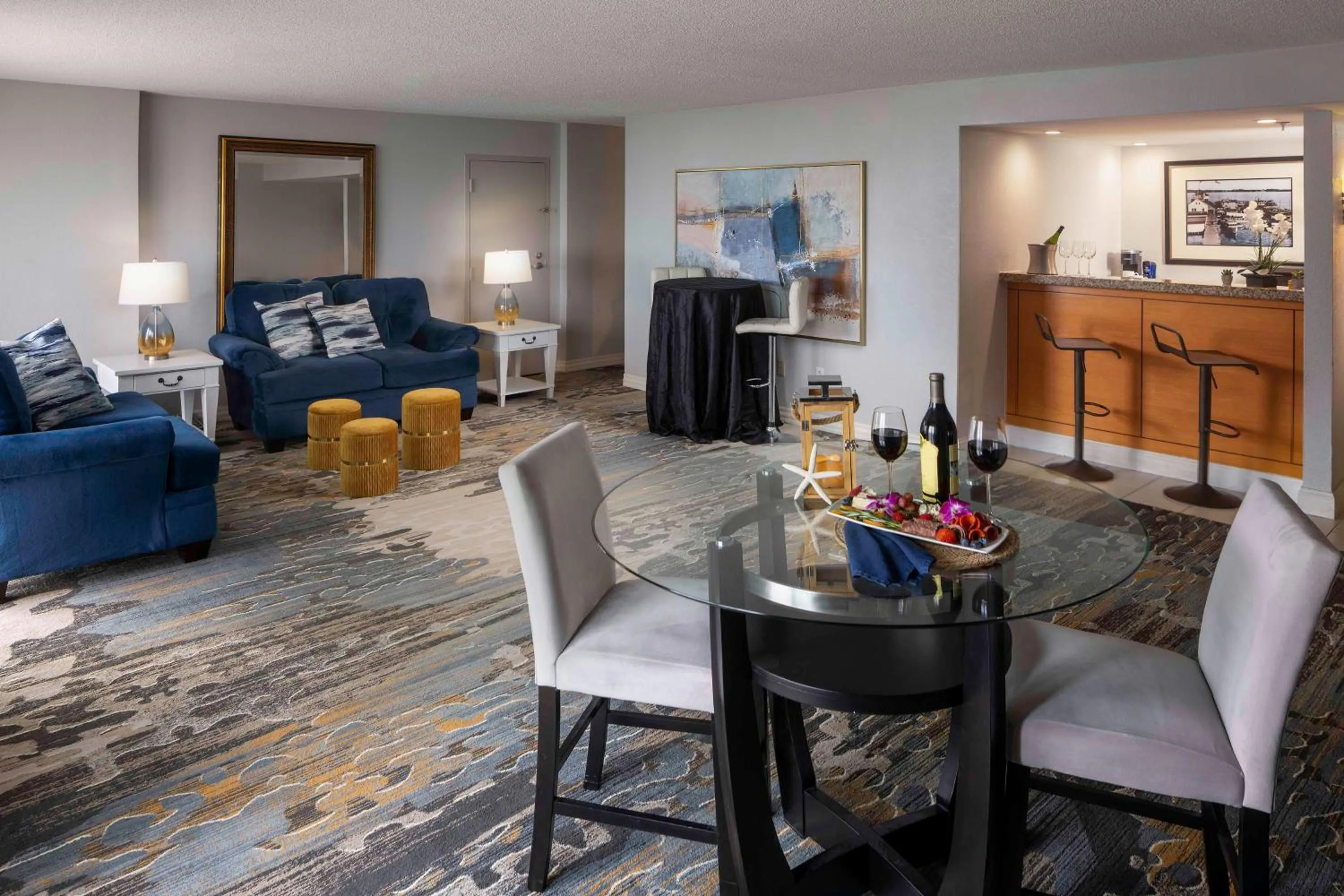 Living room in Hilton Daytona Beach Resort