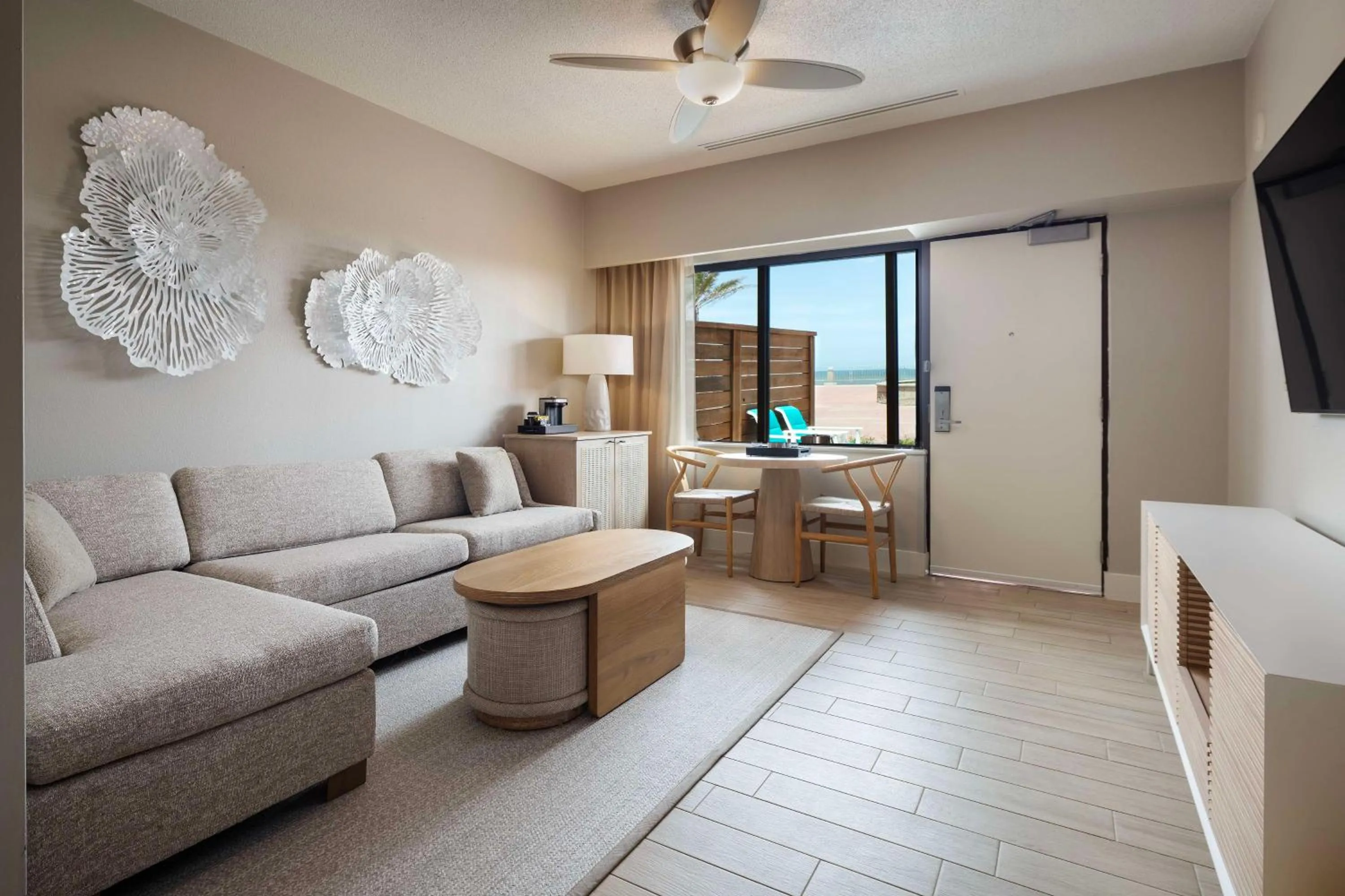 Bedroom in Hilton Daytona Beach Resort