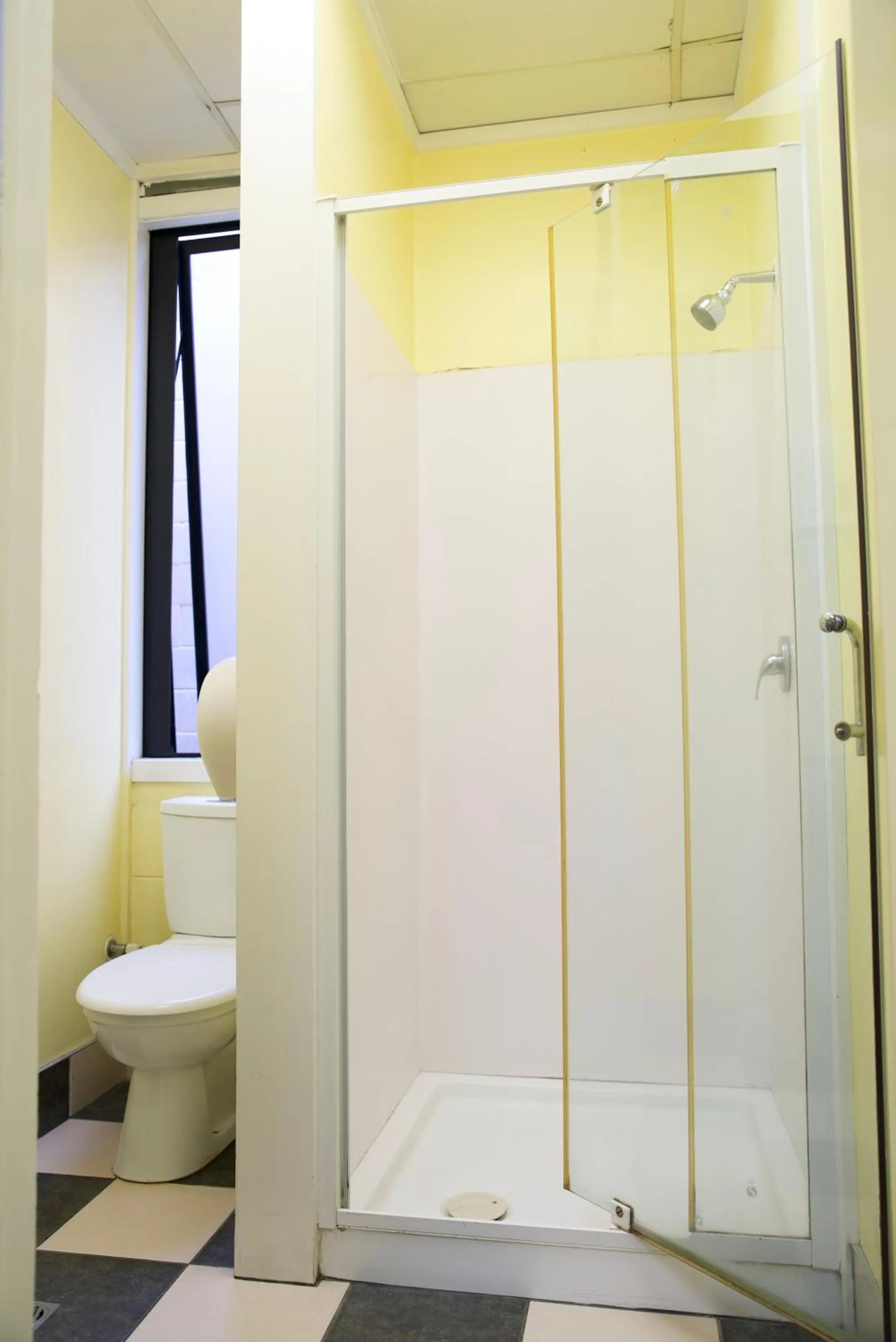 Shower in Silverfern Backpackers