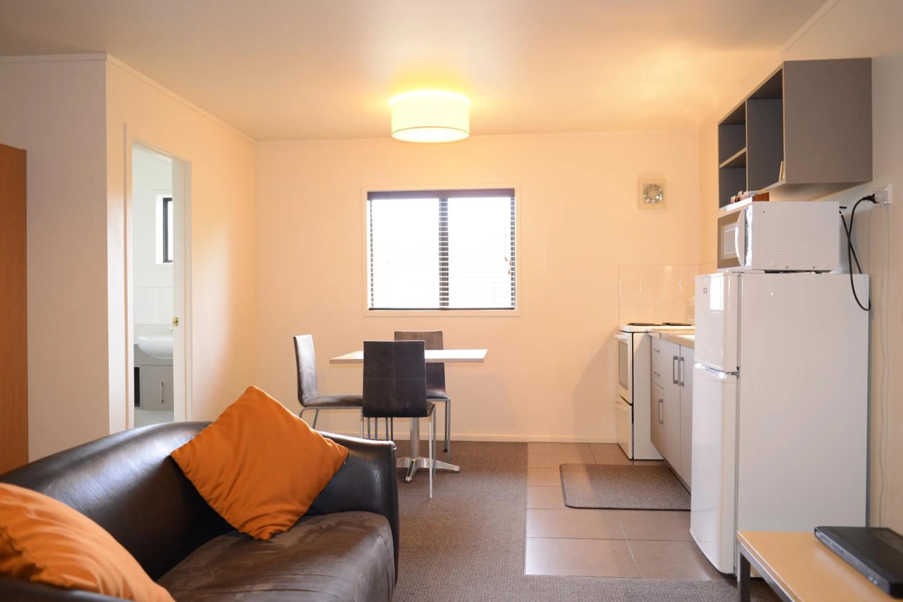 Living room in The Hobbit Motorlodge