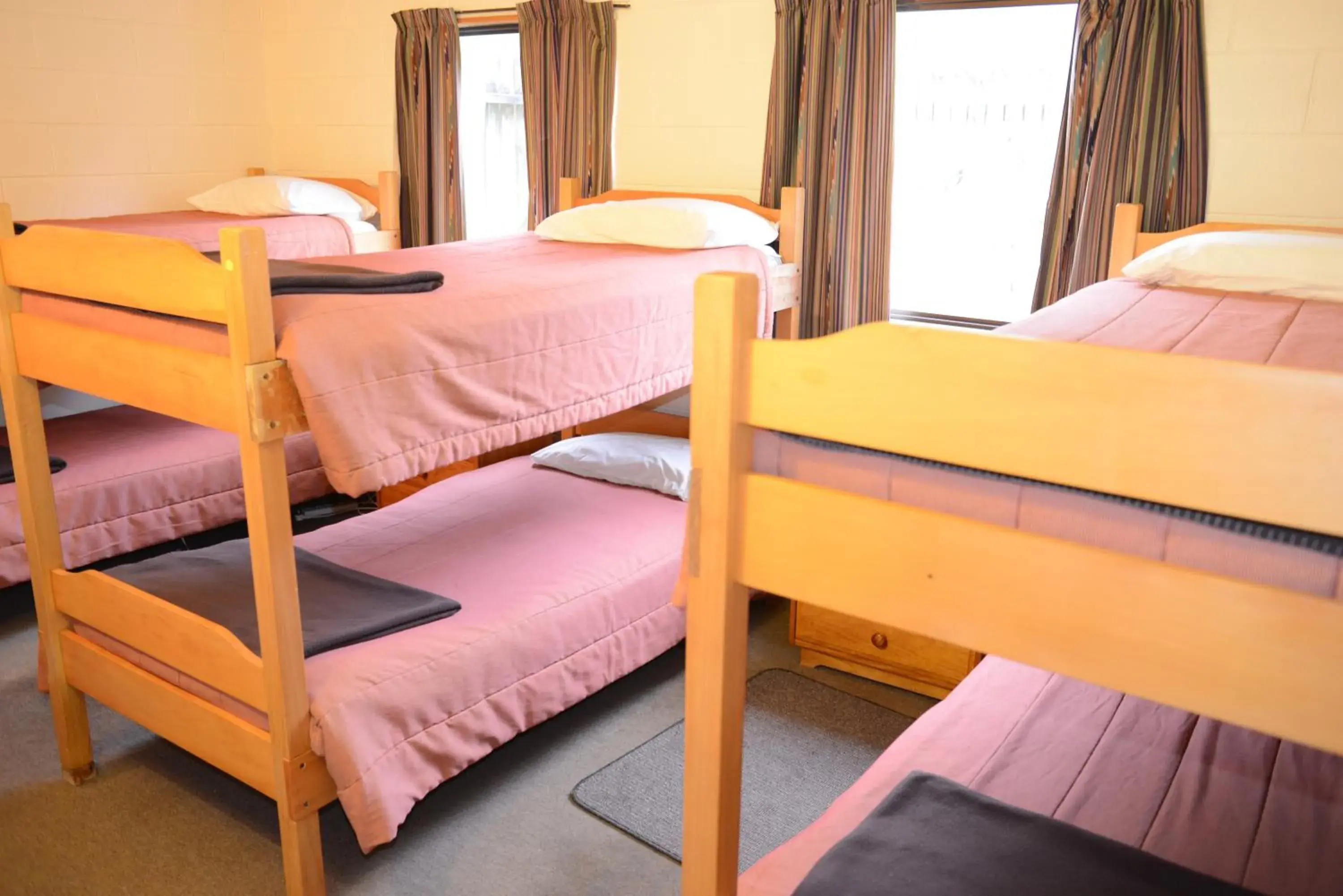 bunk bed, Bed in The Hobbit Motorlodge bunk bed, Bed in The Hobbit Motorlodge