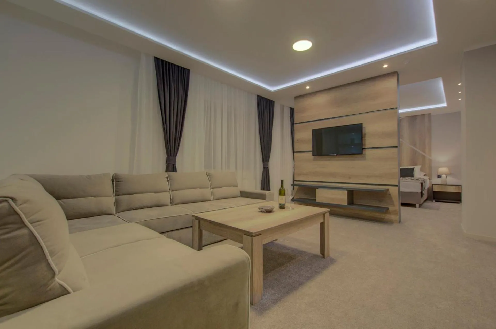 Suite - single occupancy in Hotel Zlatna Žita