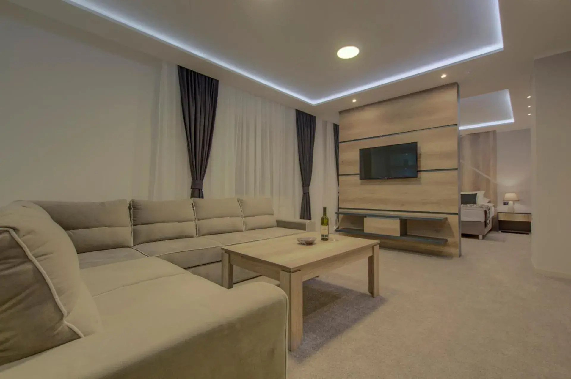 Suite - single occupancy in Hotel Zlatna Žita Suite - single occupancy in Hotel Zlatna Žita