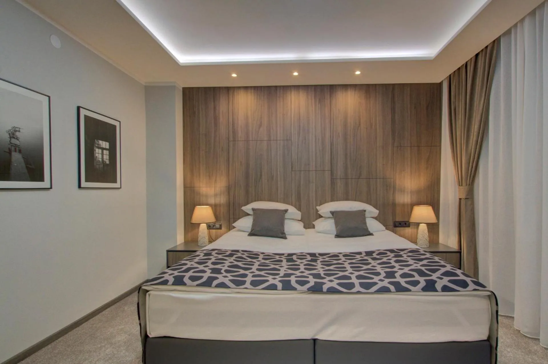 Large Double or Twin Room - single occupancy in Hotel Zlatna Žita