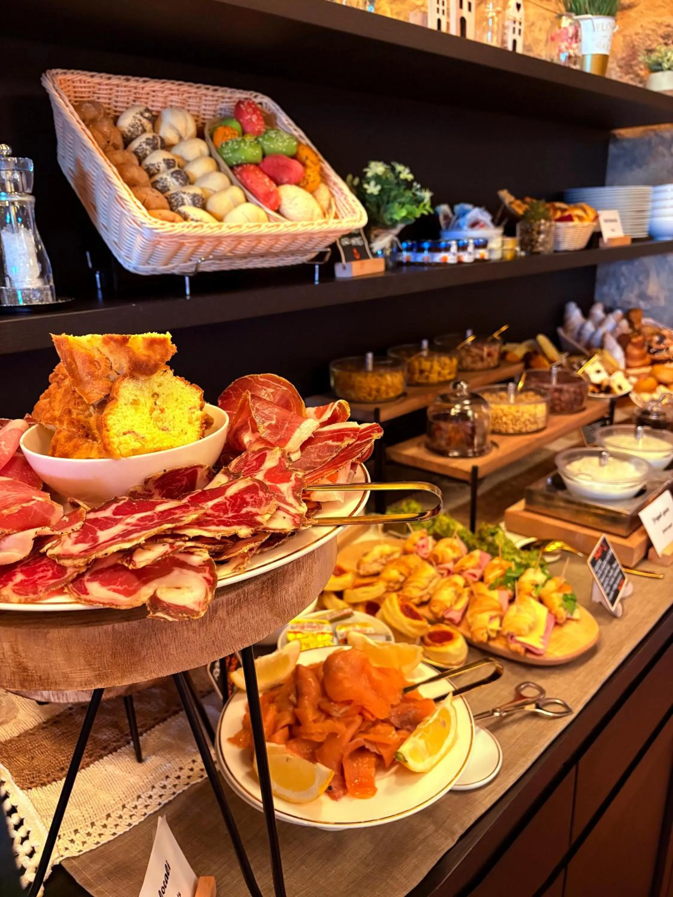 Breakfast in San Gemini Palace