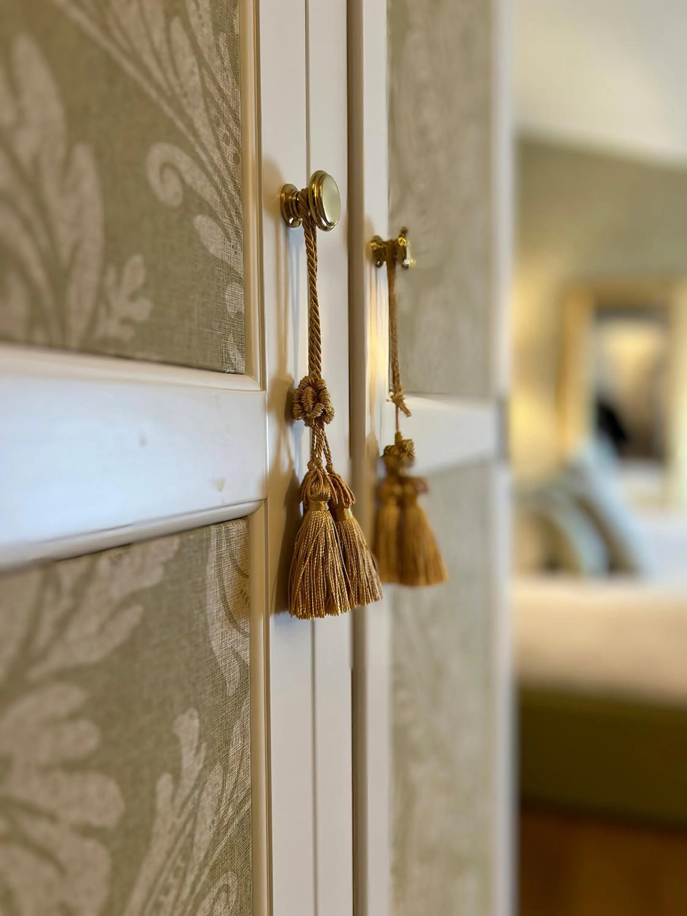 wardrobe, Bed in San Gemini Palace