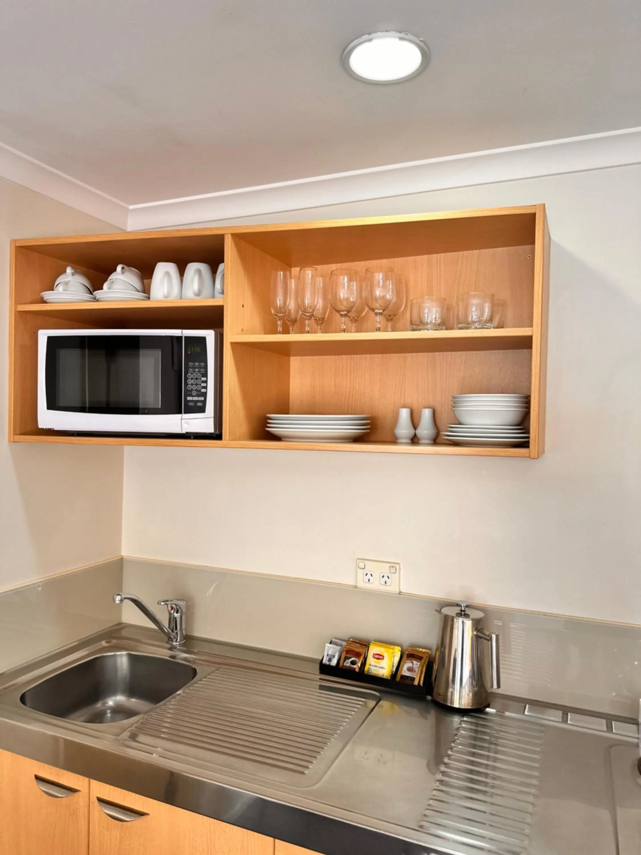 Coffee/tea facilities in Harbour City Motor Inn & Conference