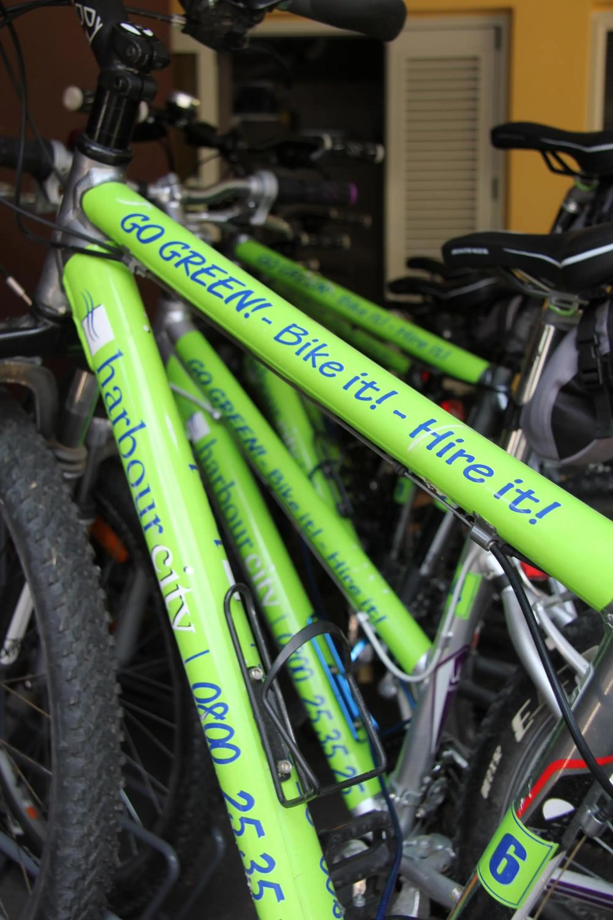 Cycling in Harbour City Motor Inn & Conference