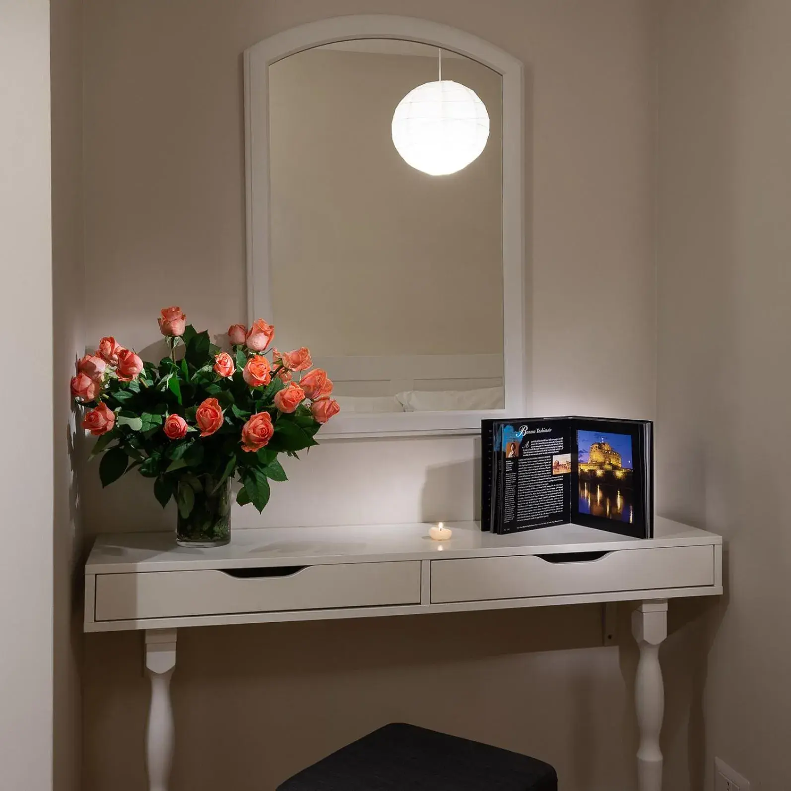 Decorative detail in Tula Inn Decorative detail in Tula Inn