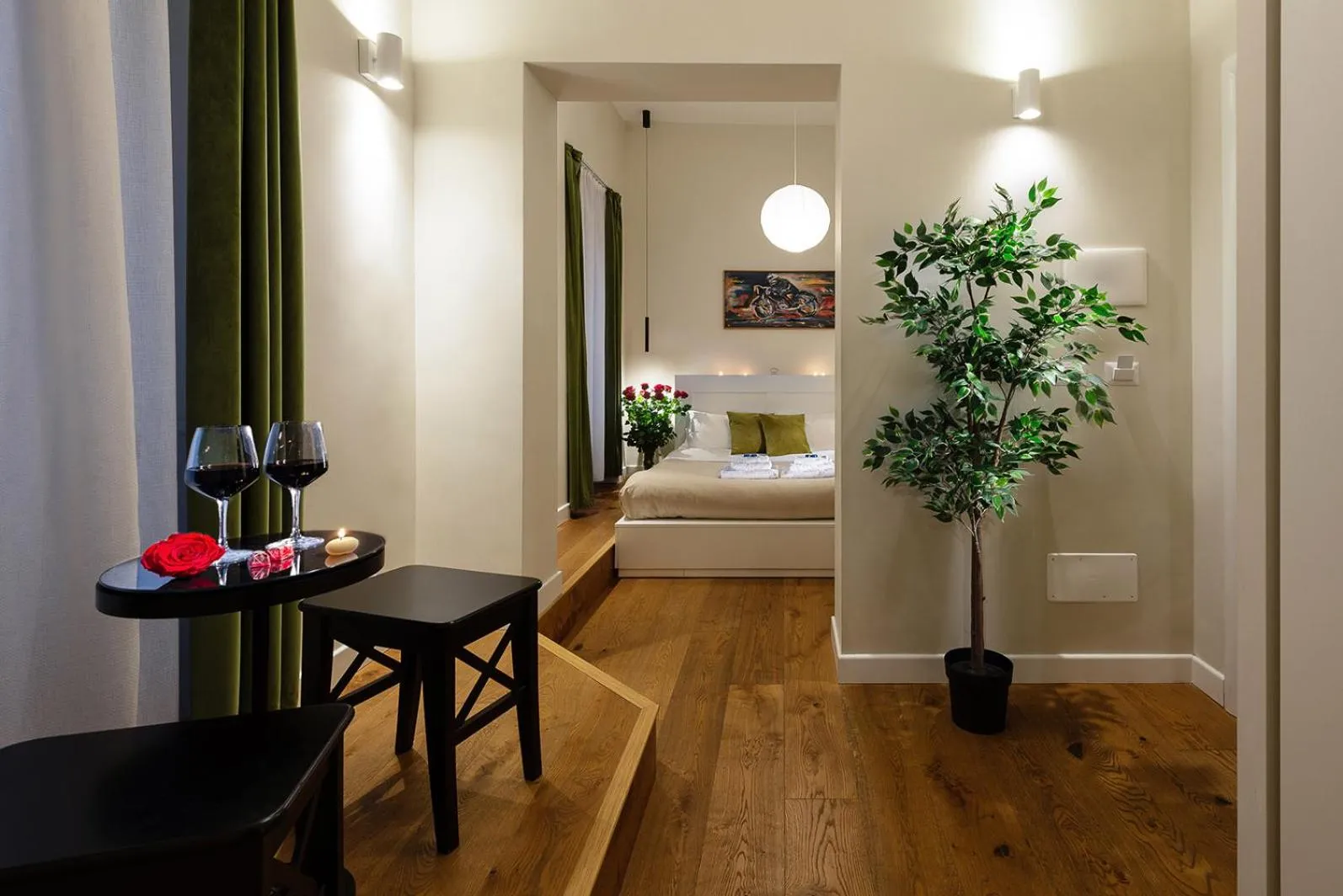 Photo of the whole room in Tula Inn