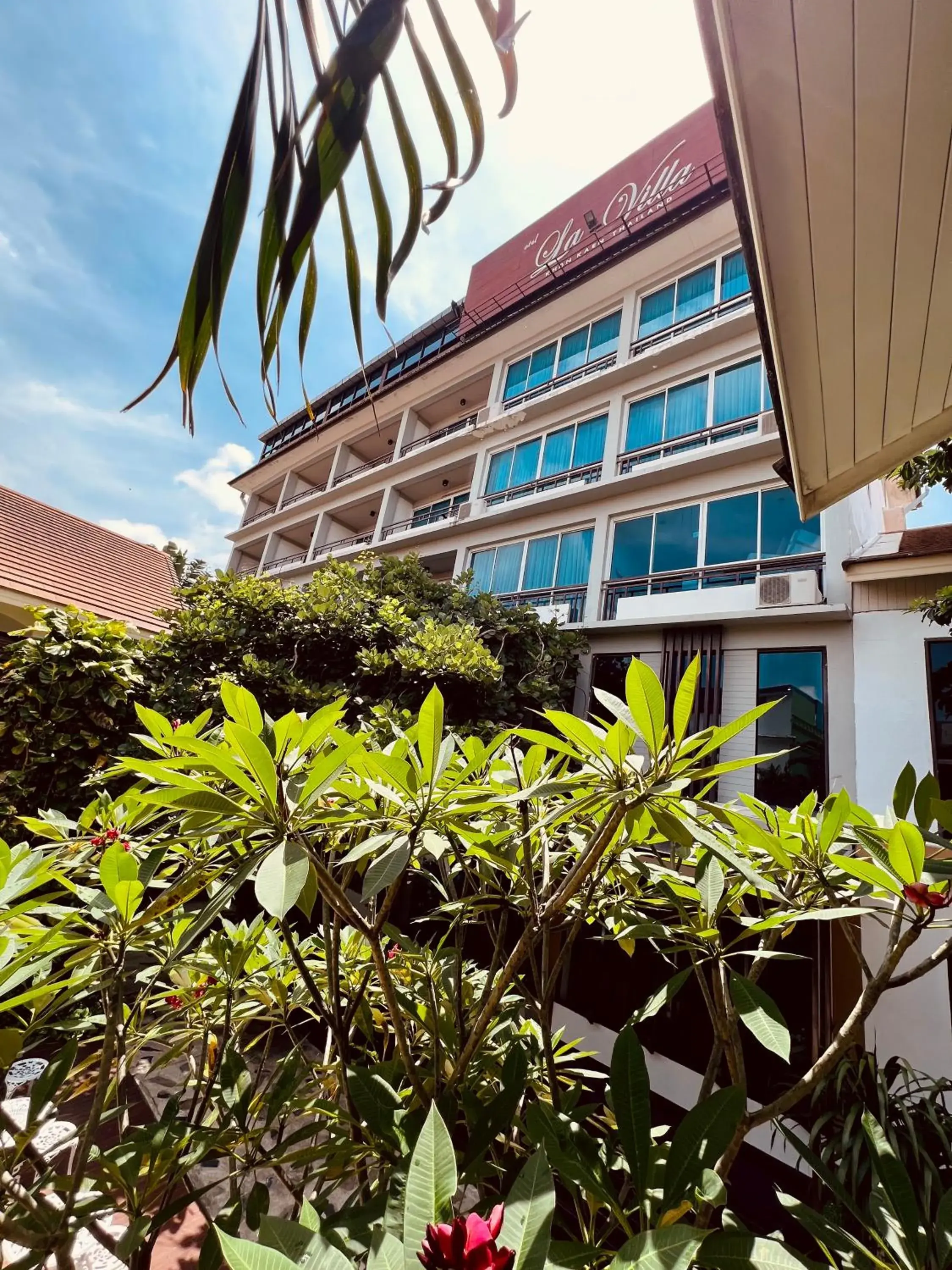 Property building in Hotel La Villa Khon Kaen Property building in Hotel La Villa Khon Kaen