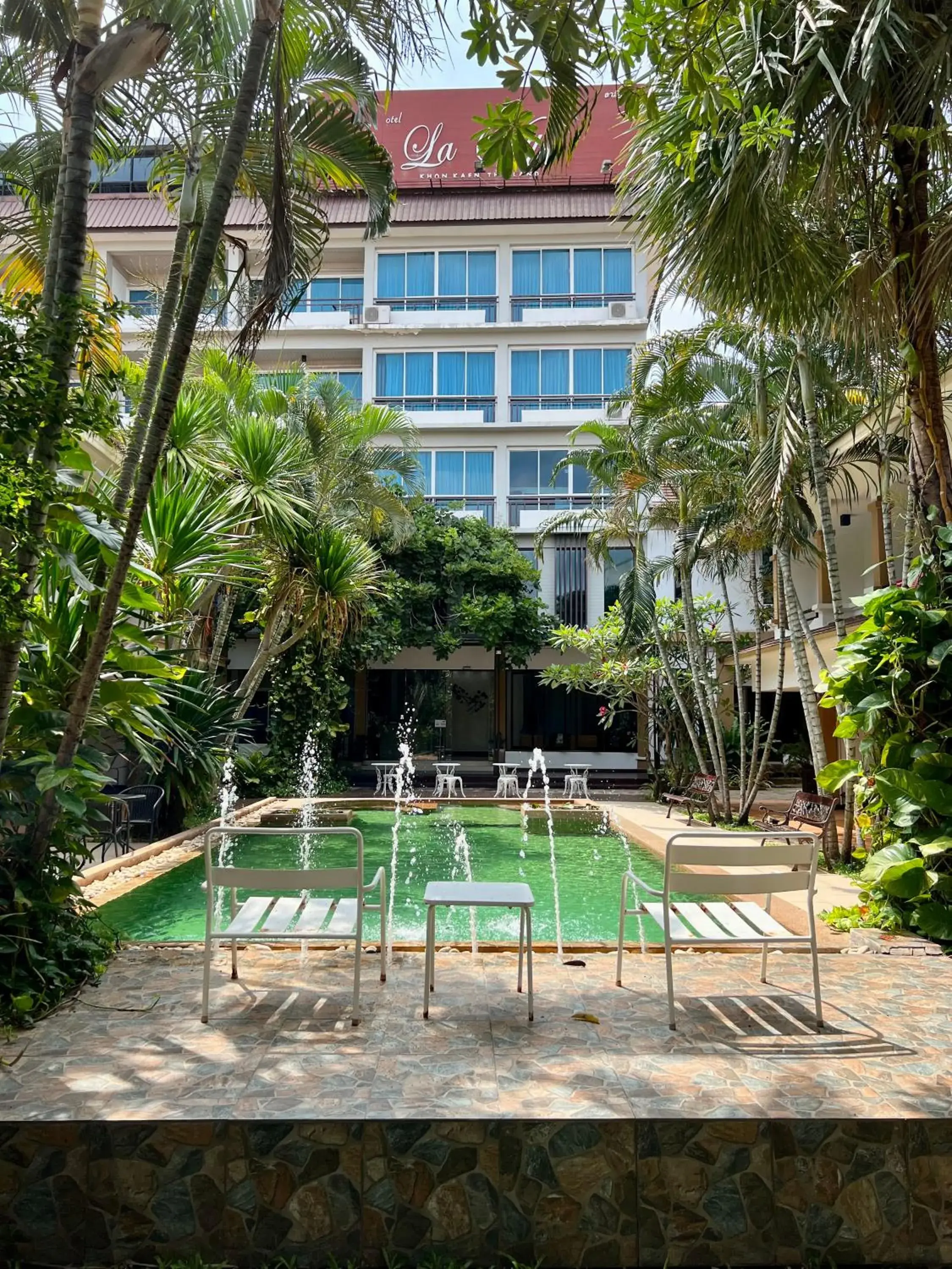 Property building in Hotel La Villa Khon Kaen Property building in Hotel La Villa Khon Kaen