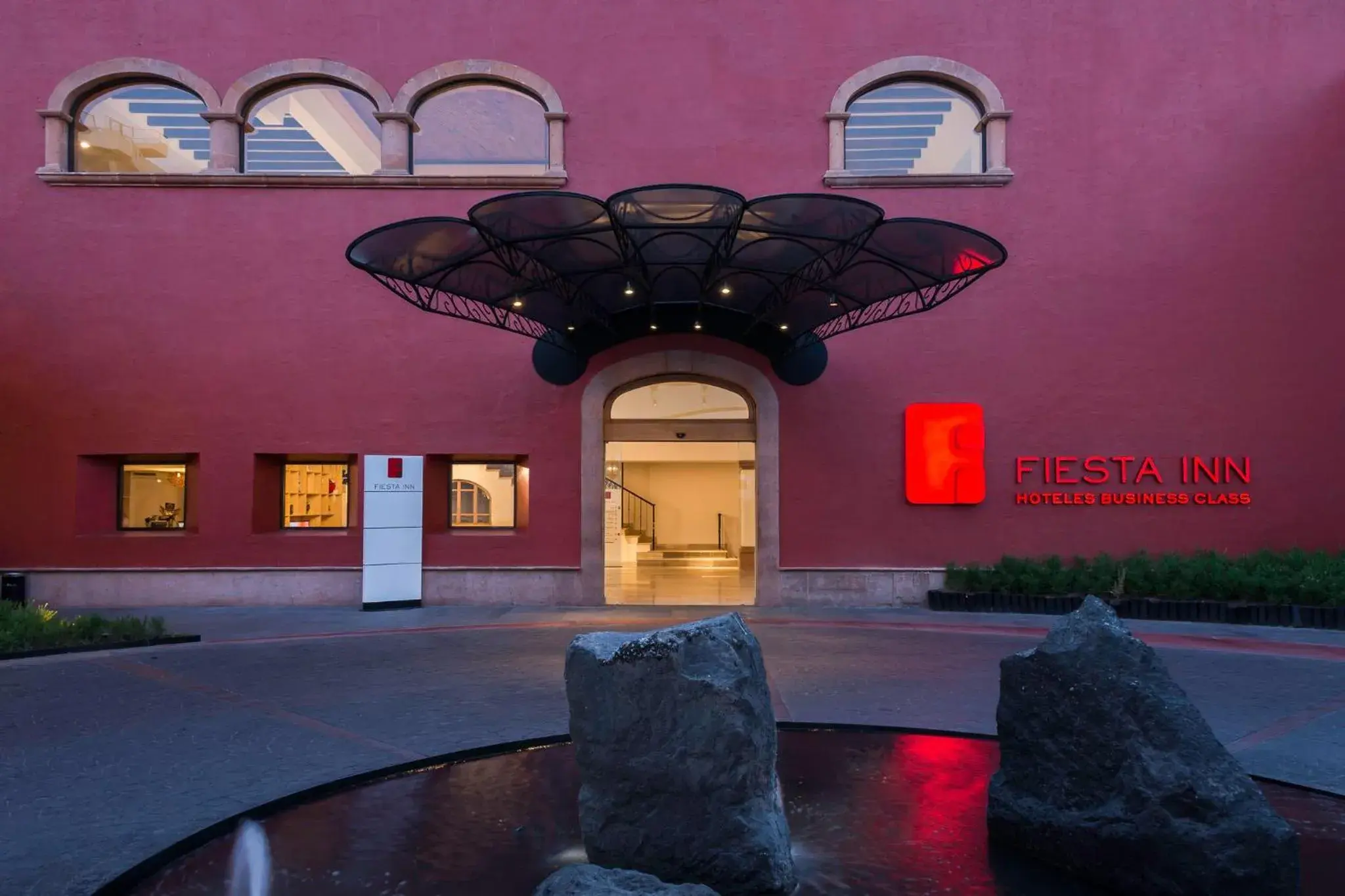 Property building in Fiesta Inn Queretaro Property building in Fiesta Inn Queretaro