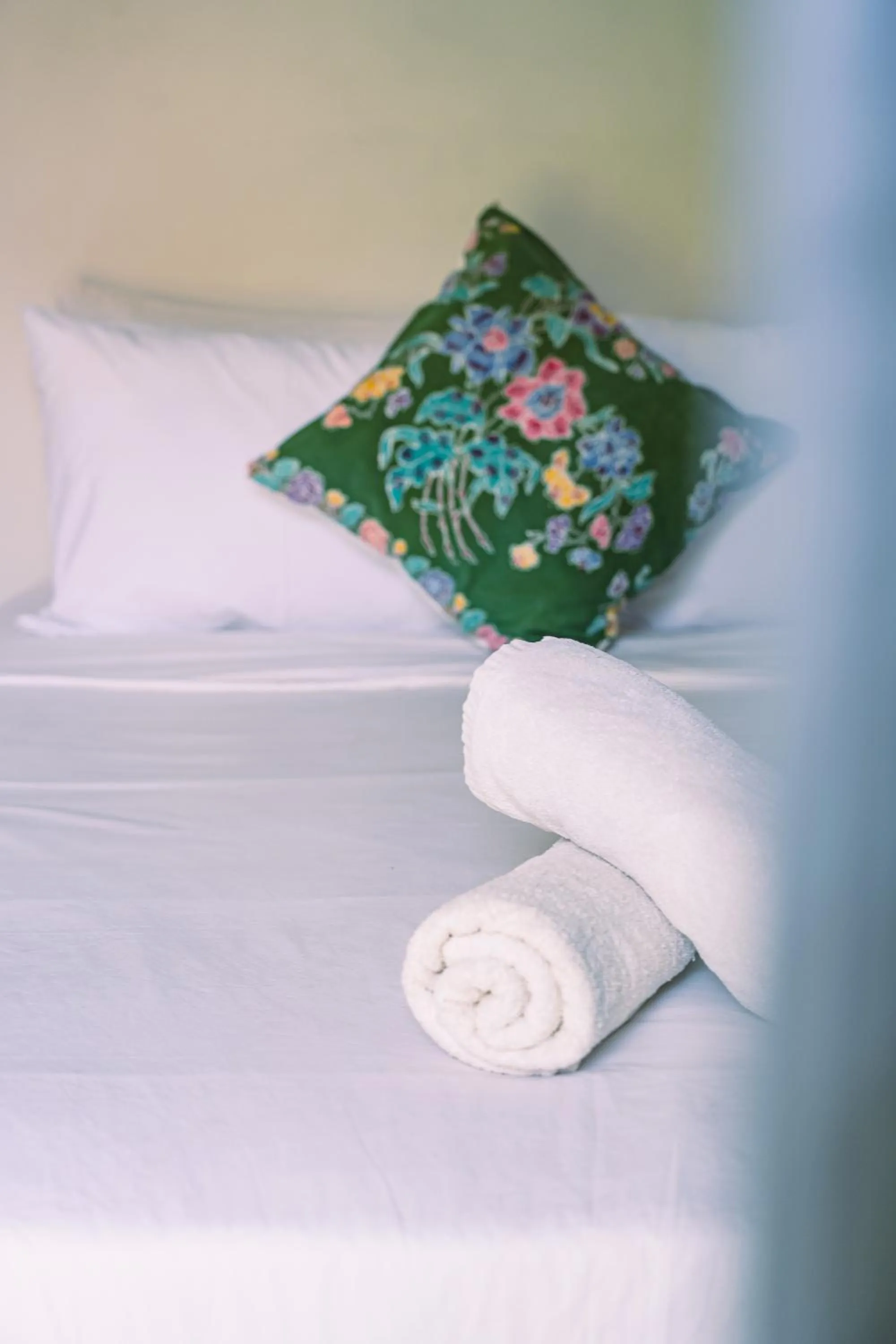 Bed in Gili Divers Hotel