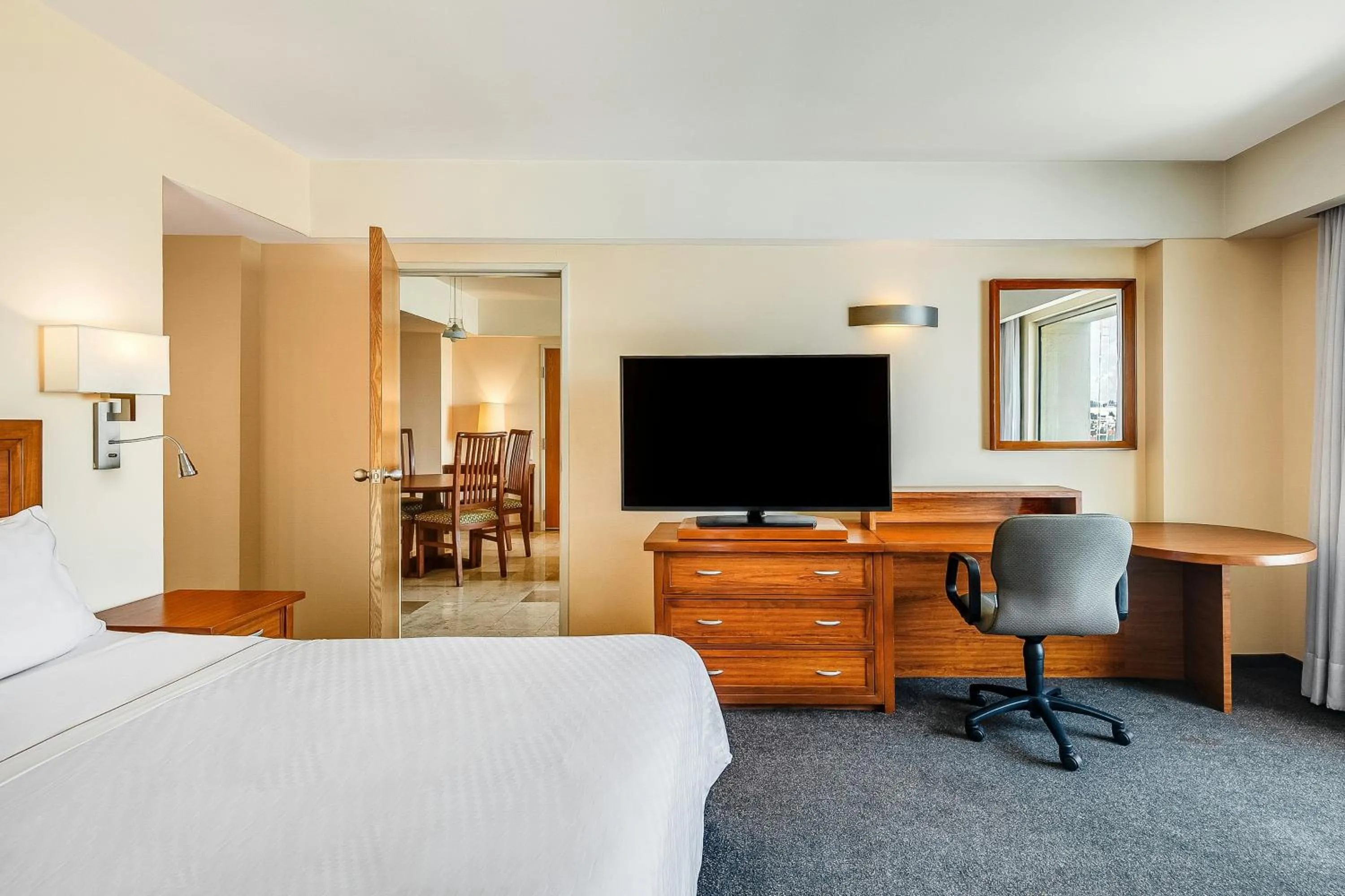 Restaurant/places to eat, Bed in Fiesta Inn Express Puebla Finsa