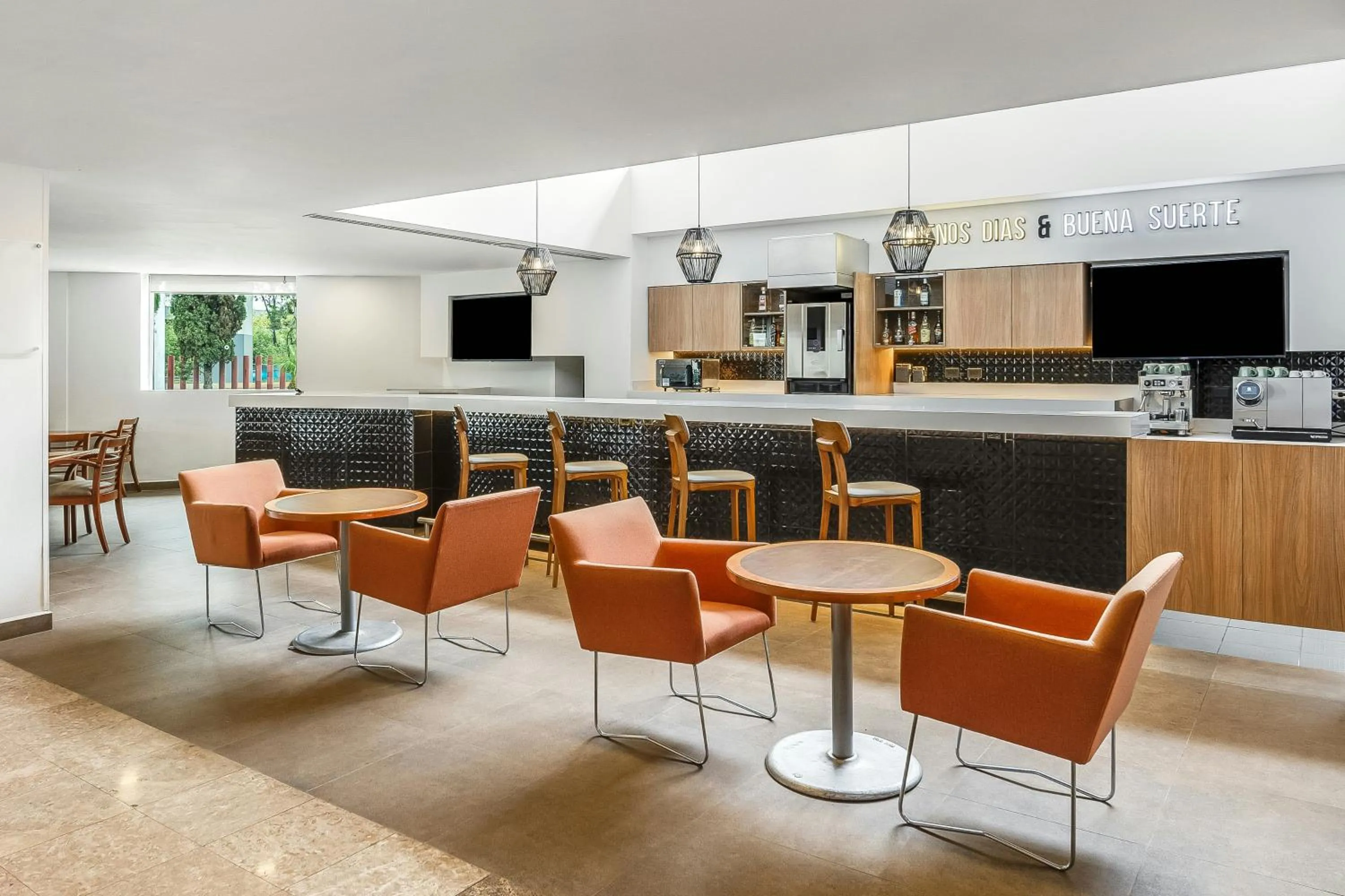 Restaurant/places to eat in Fiesta Inn Express Puebla Finsa