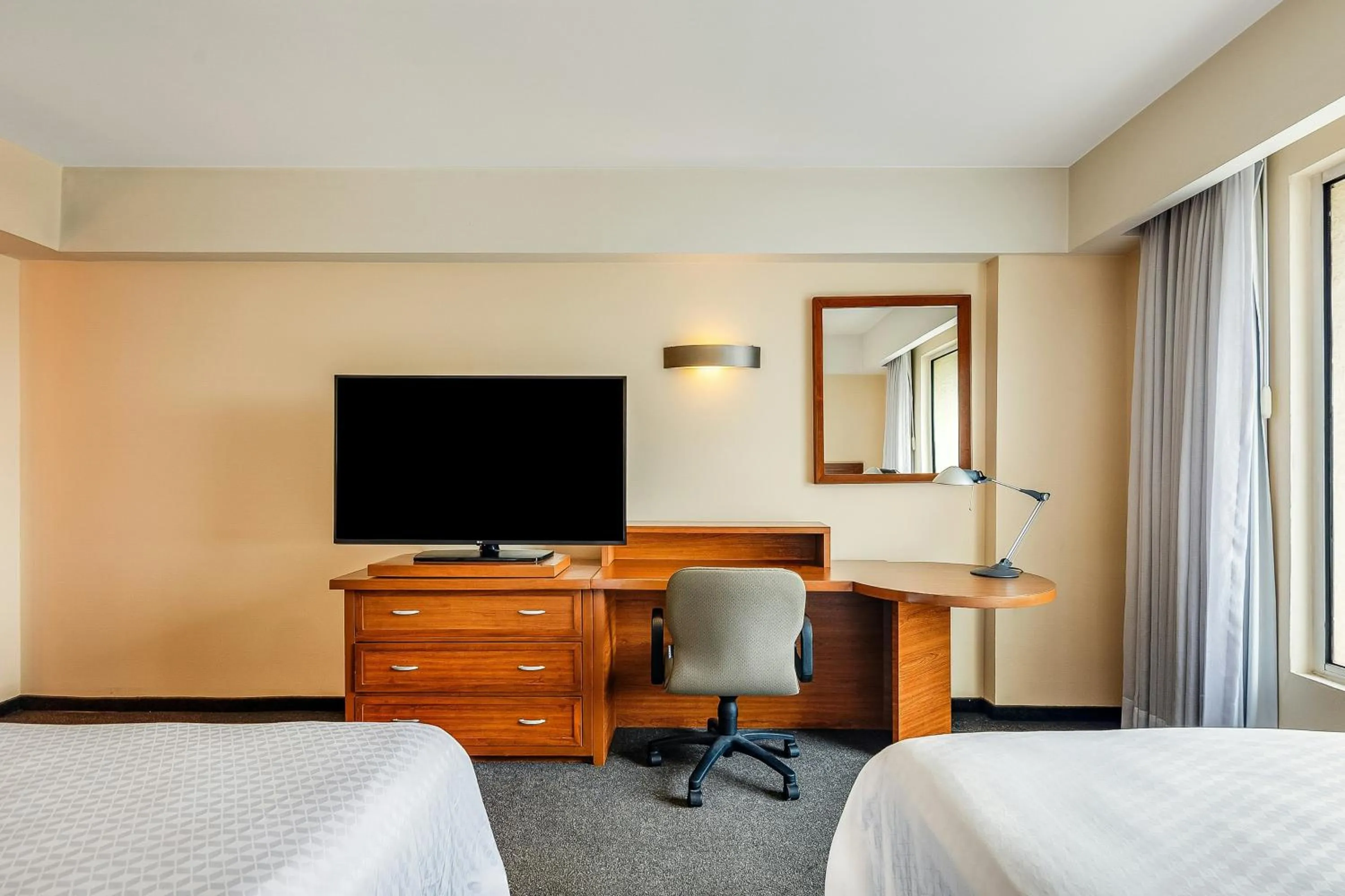 Bedroom, Bed in Fiesta Inn Express Puebla Finsa