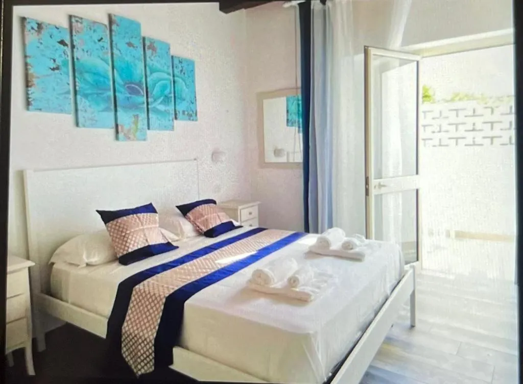 Bed in Mir Mar