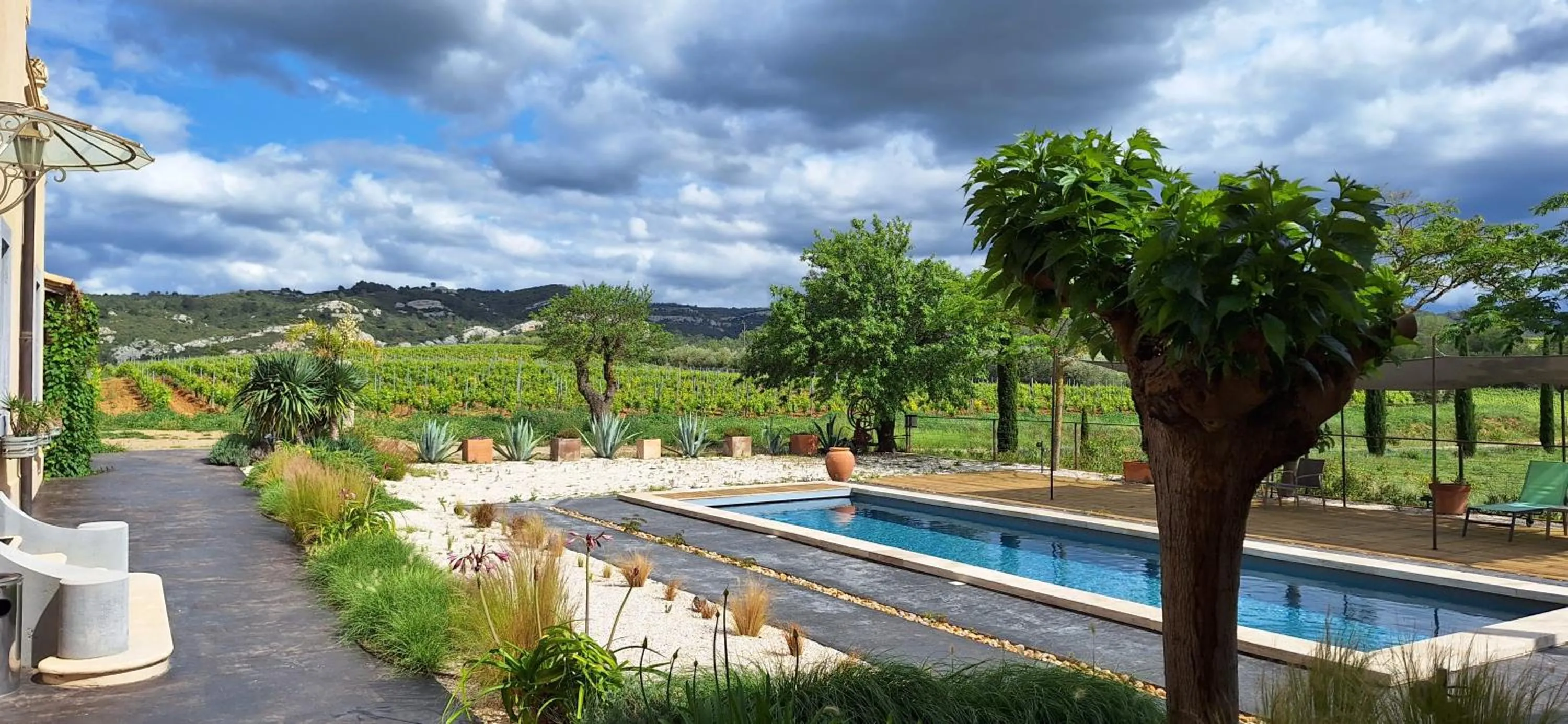 Swimming pool in Château La Sabine