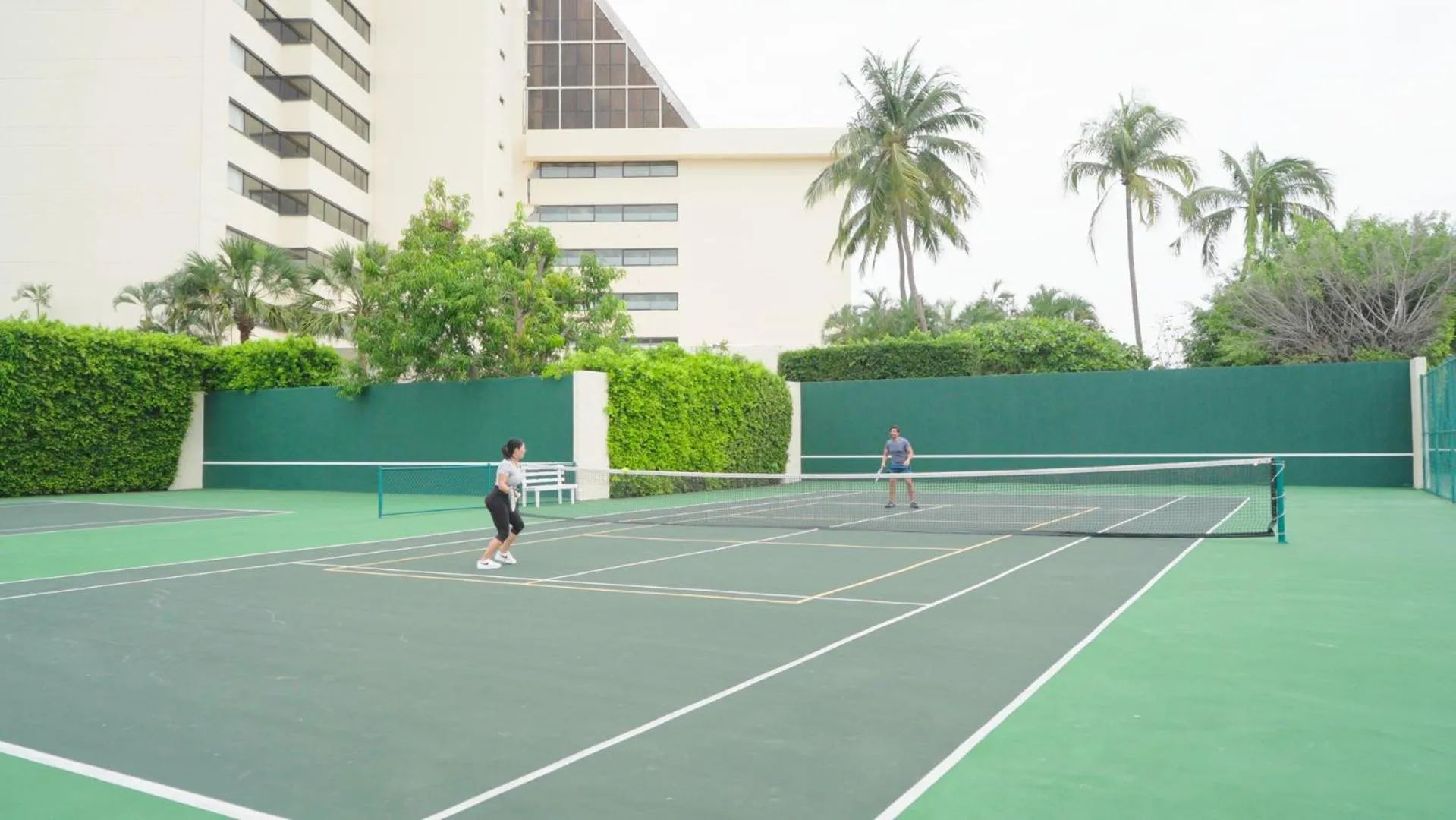 Tennis court in Barceló Ixtapa - All Inclusive