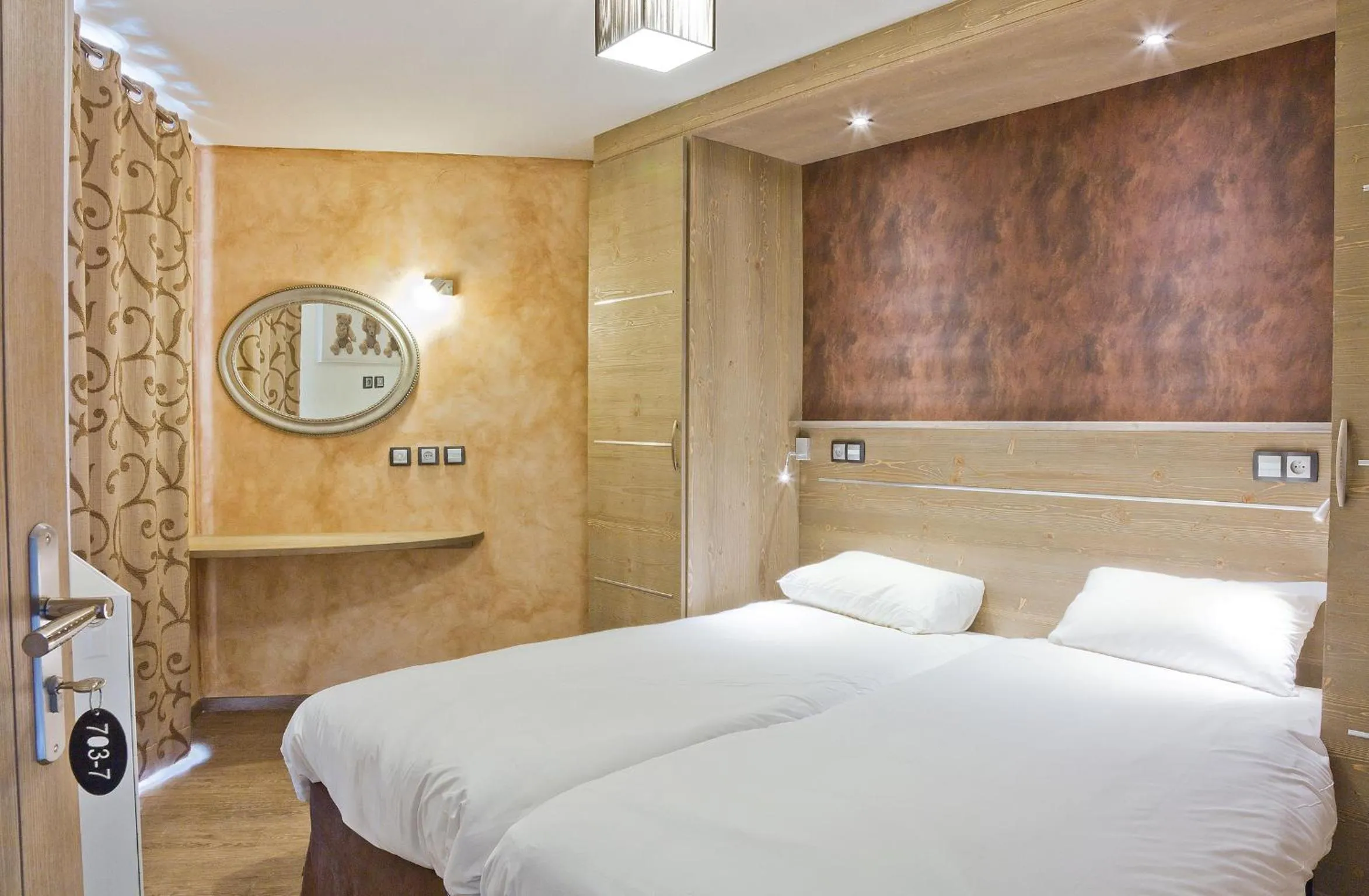 Bedroom, Bed in Résidence Les Balcons Platinium Val Thorens