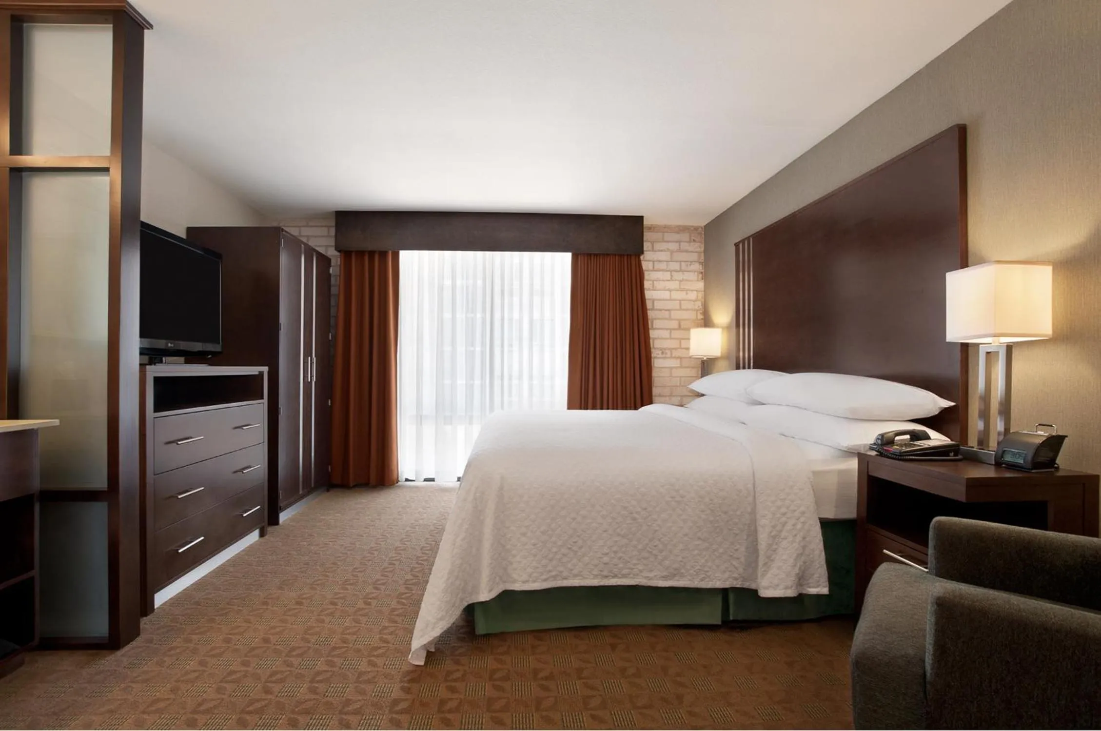 Bedroom, Bed in Embassy Suites Corpus Christi