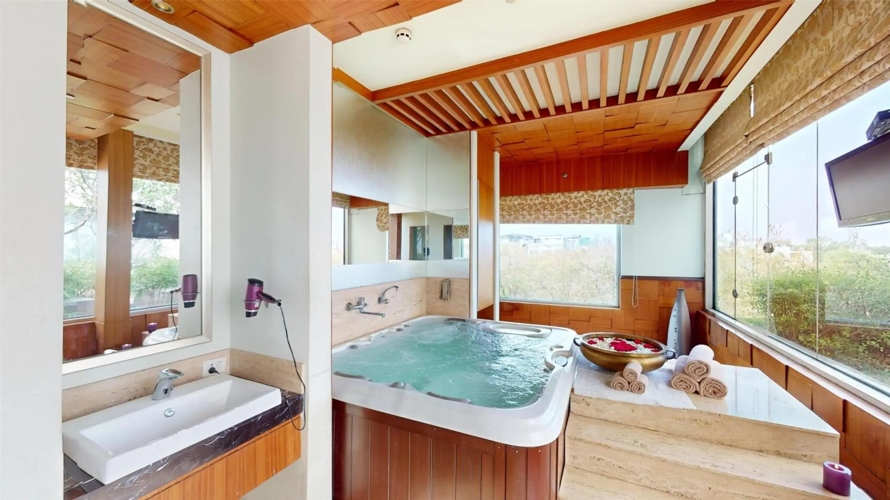 Spa and wellness centre/facilities in Radisson Blu Hotel, Nagpur Spa and wellness centre/facilities in Radisson Blu Hotel, Nagpur