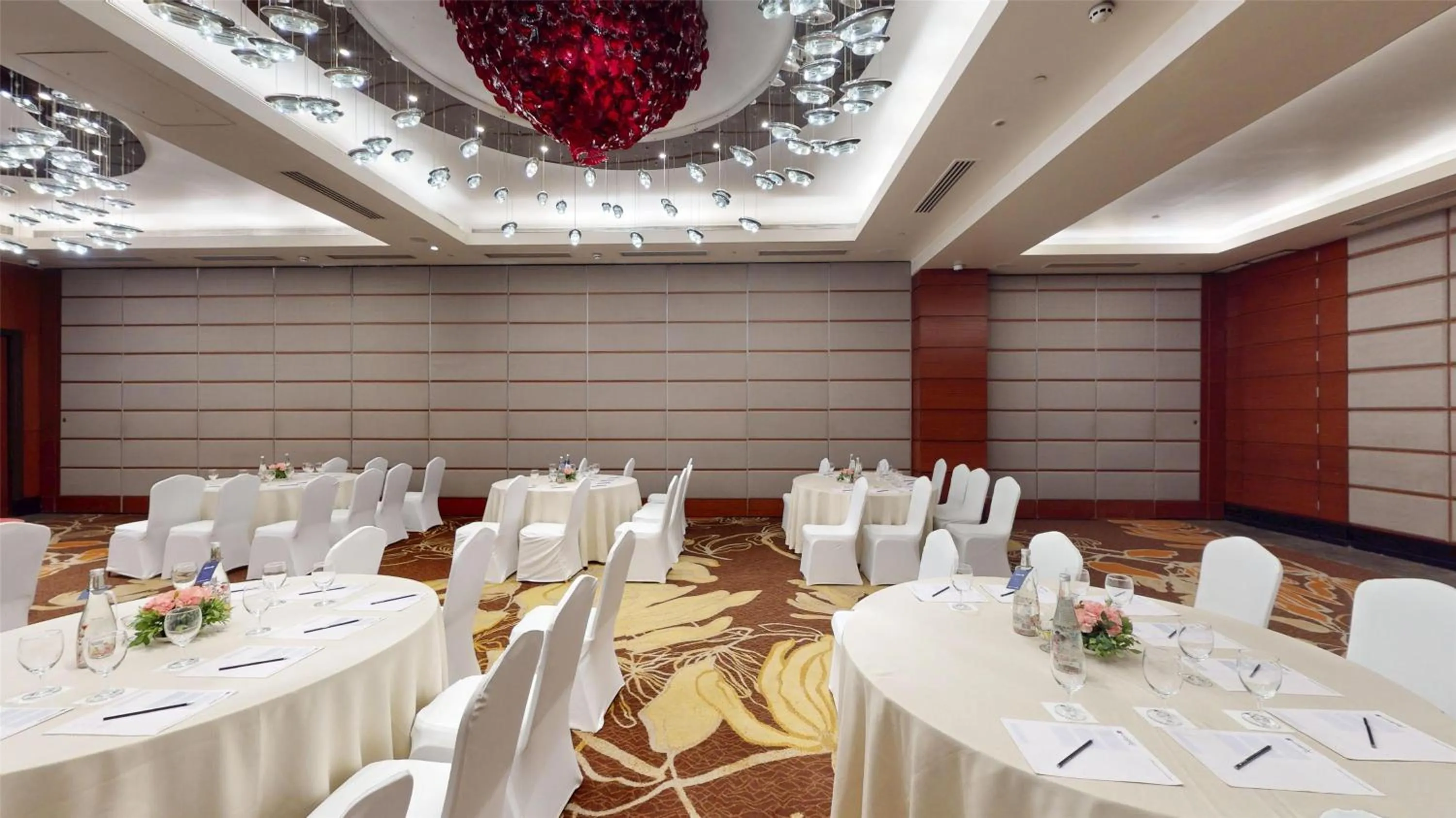 Meeting/conference room in Radisson Blu Hotel, Nagpur