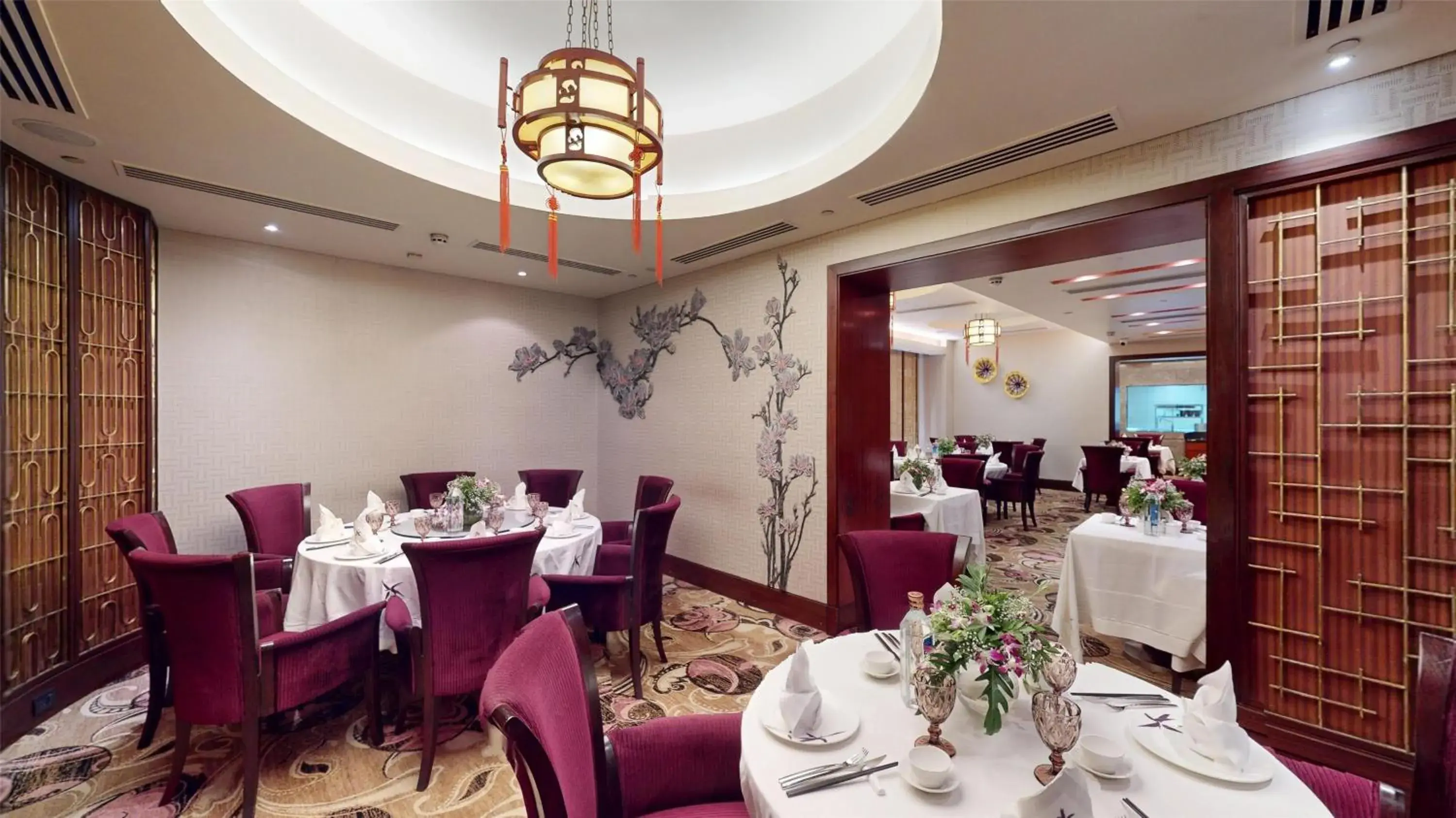 Restaurant/places to eat in Radisson Blu Hotel, Nagpur Restaurant/places to eat in Radisson Blu Hotel, Nagpur