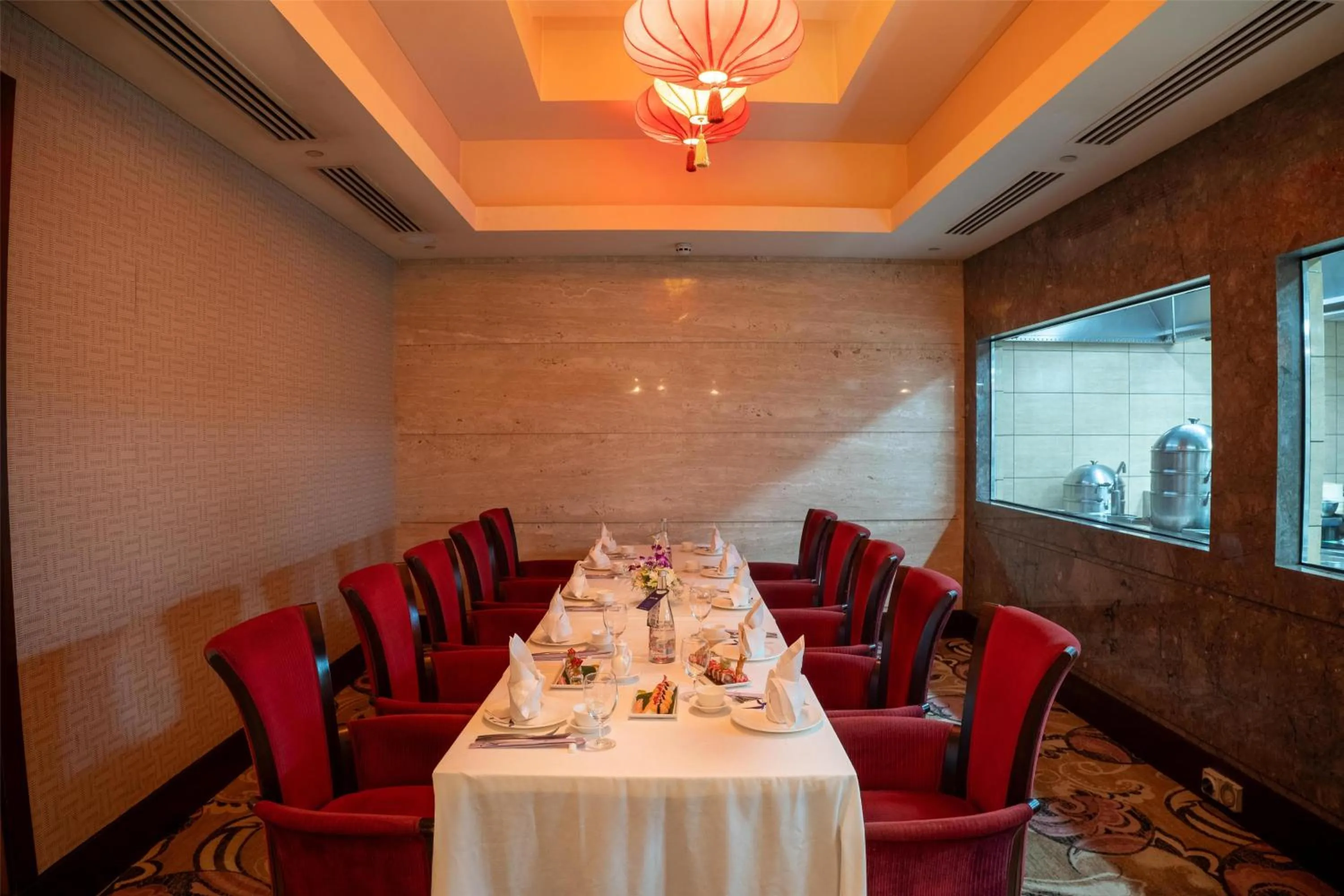 Restaurant/places to eat in Radisson Blu Hotel, Nagpur