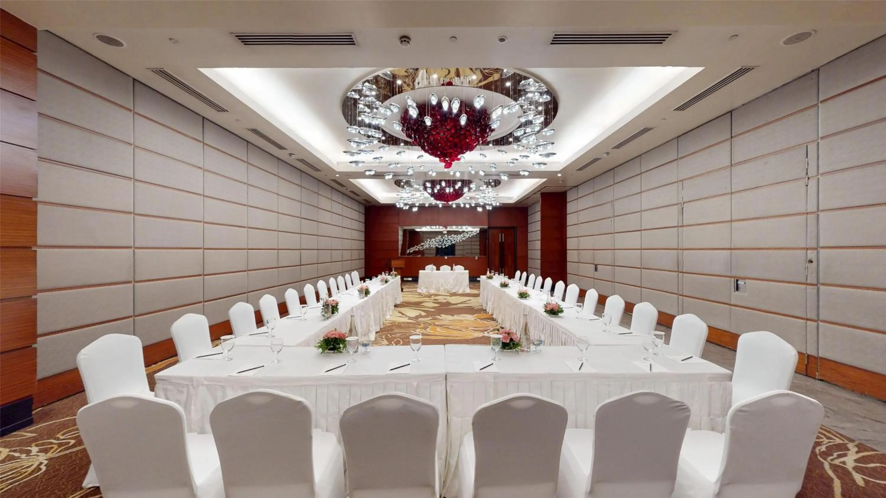Meeting/conference room in Radisson Blu Hotel, Nagpur
