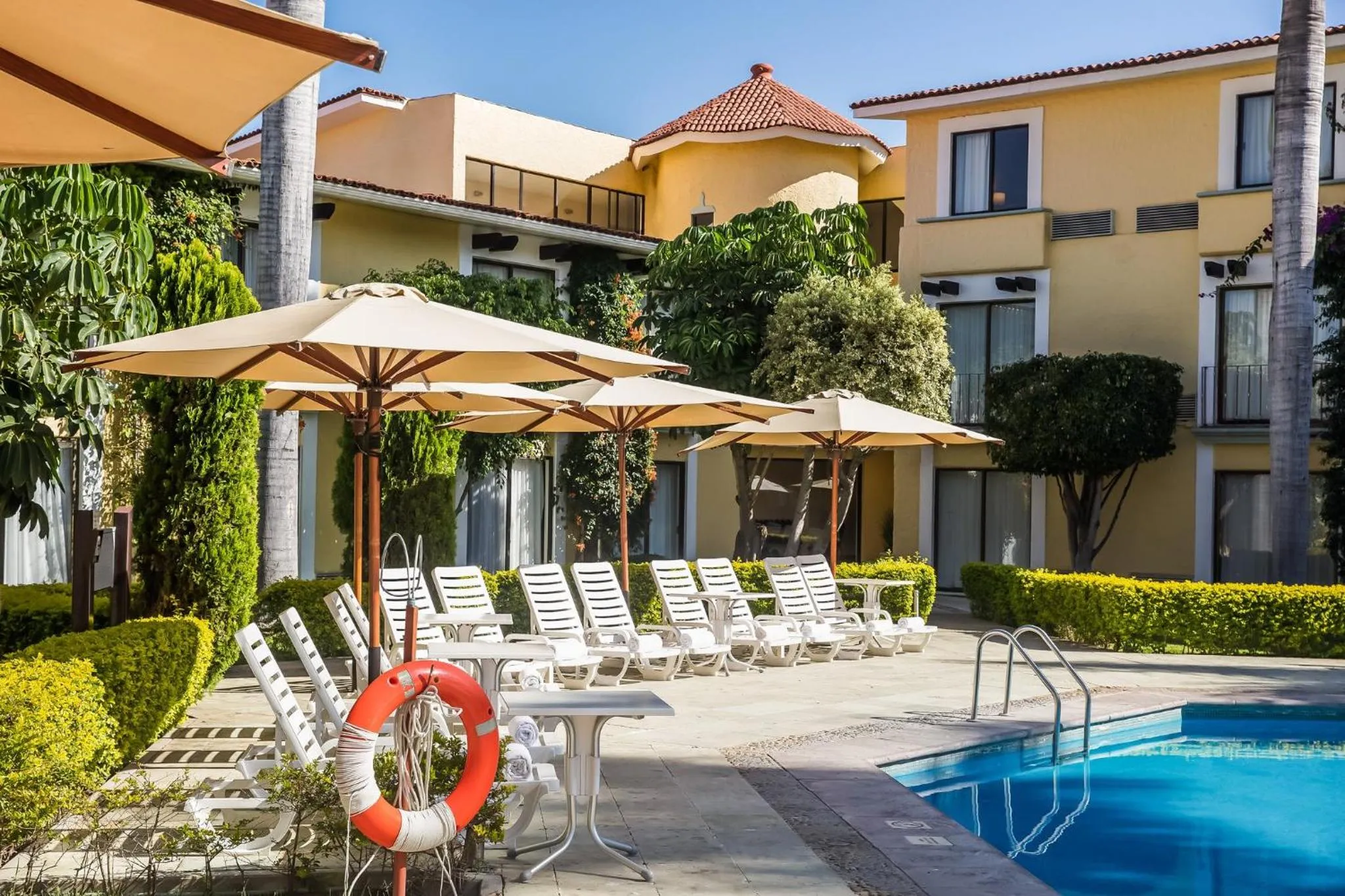 Swimming pool in Fiesta Inn Oaxaca