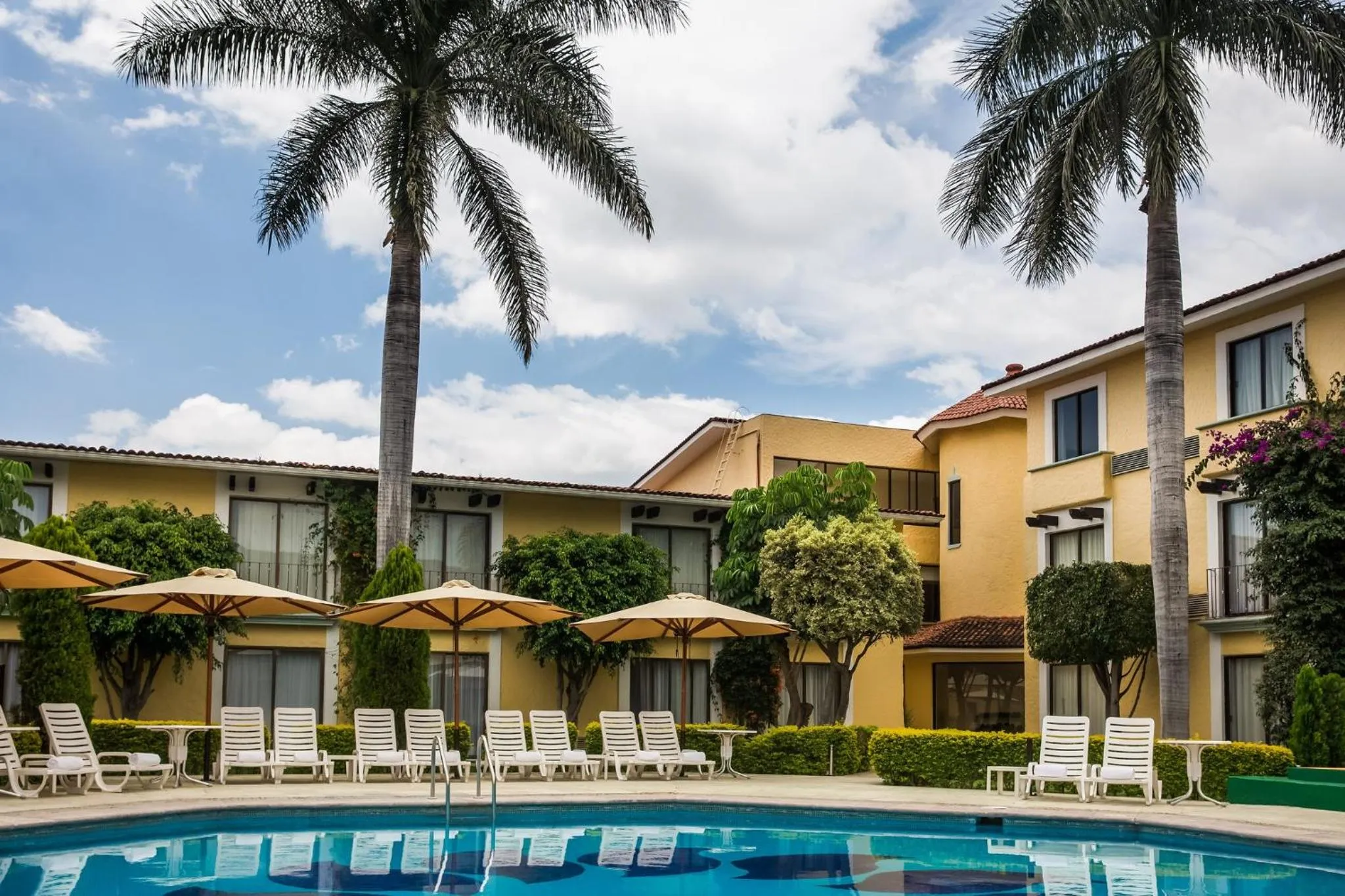 Swimming pool in Fiesta Inn Oaxaca