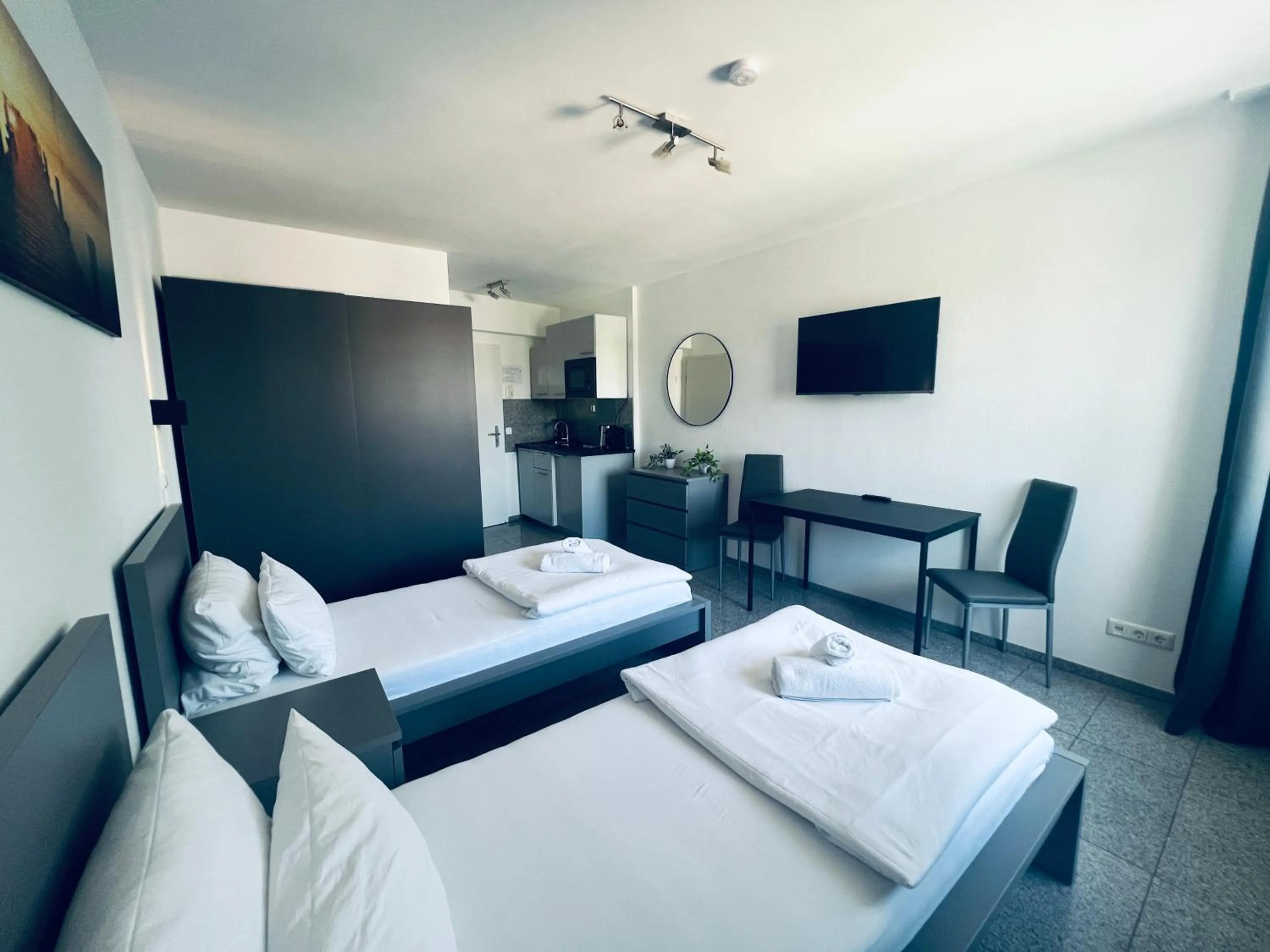 TV and multimedia, Bed in Lipp Apartments