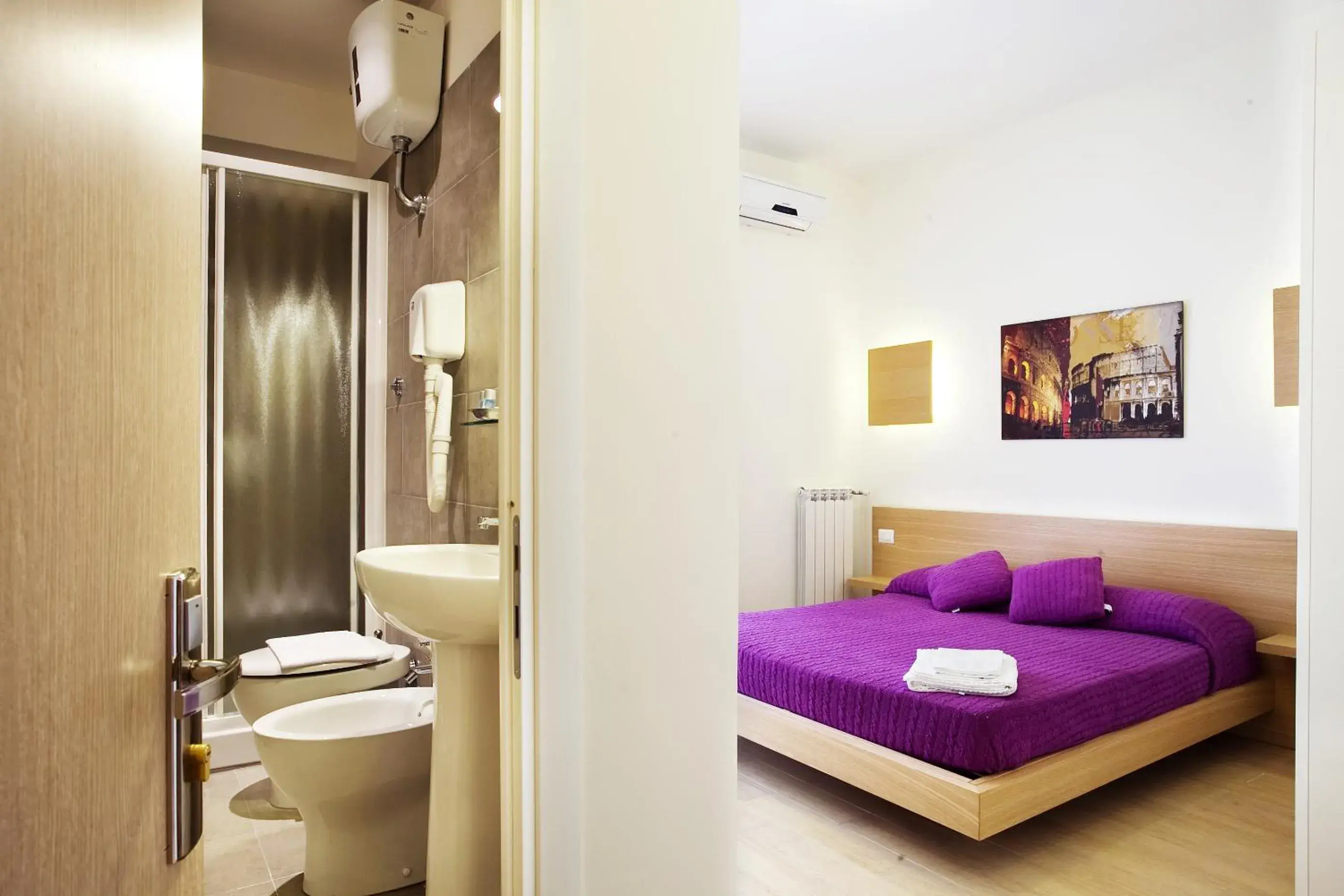 Double Room with Balcony in Affittacamere Nansen Double Room with Balcony in Affittacamere Nansen