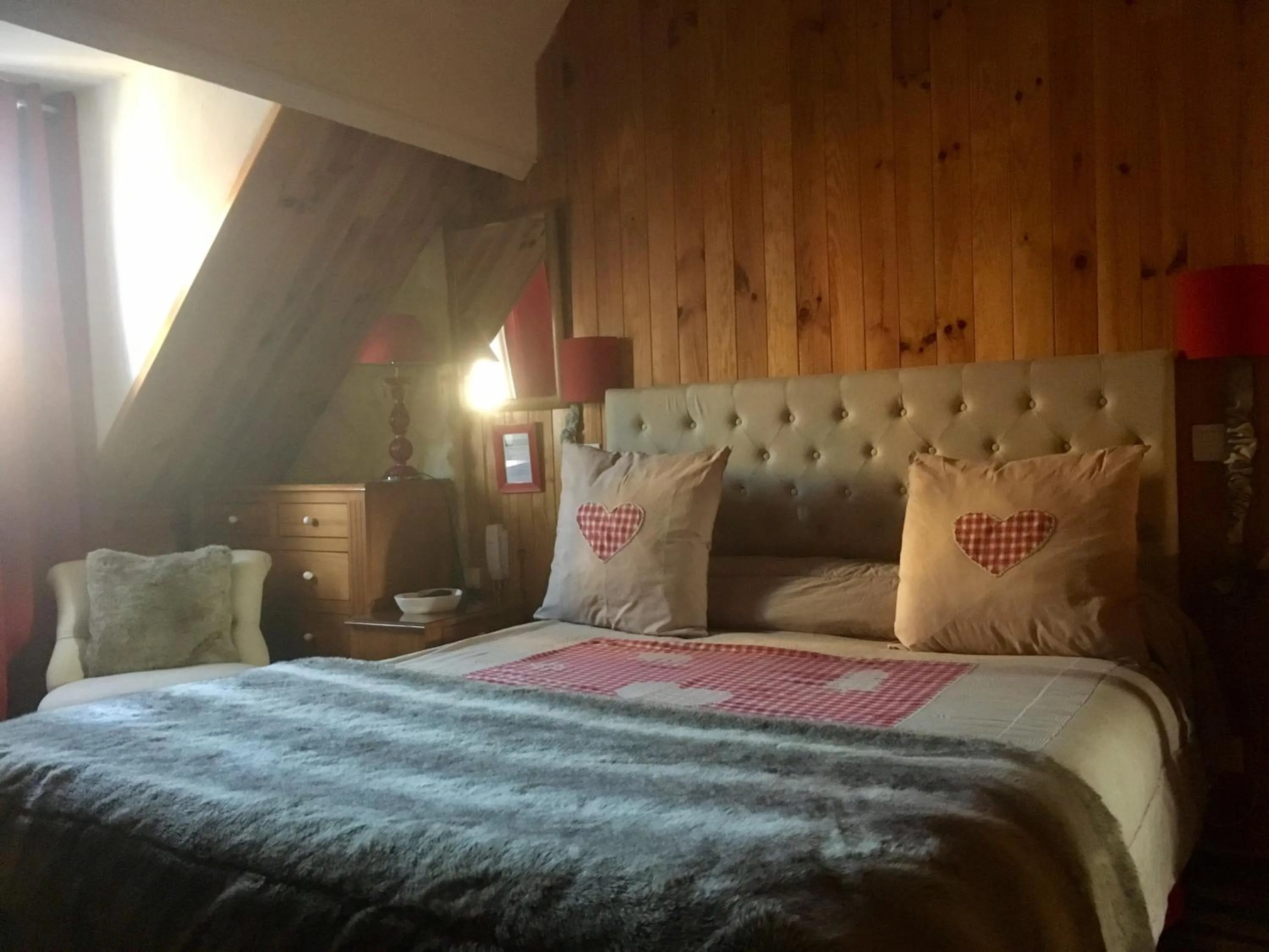 Bed in Hôtel Boutique Saint-Louis