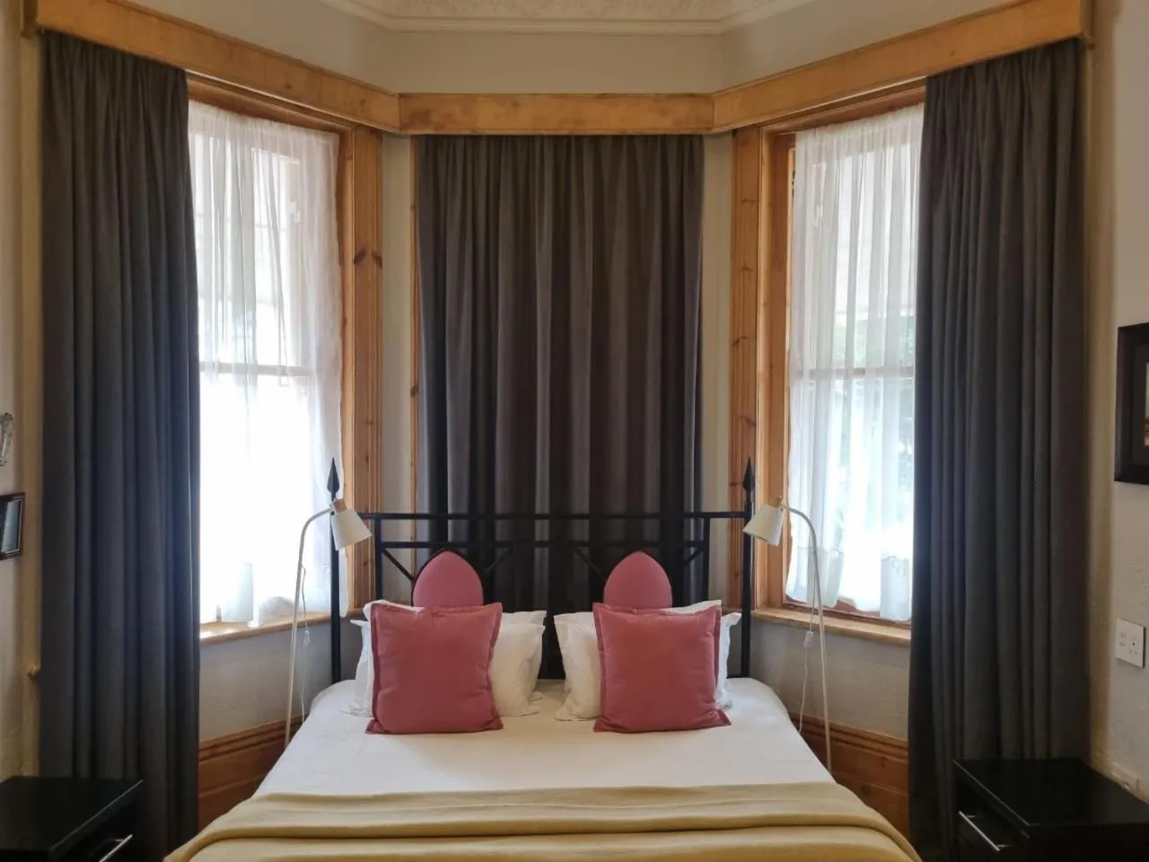 Bed in Ashanti Gardens Guesthouse