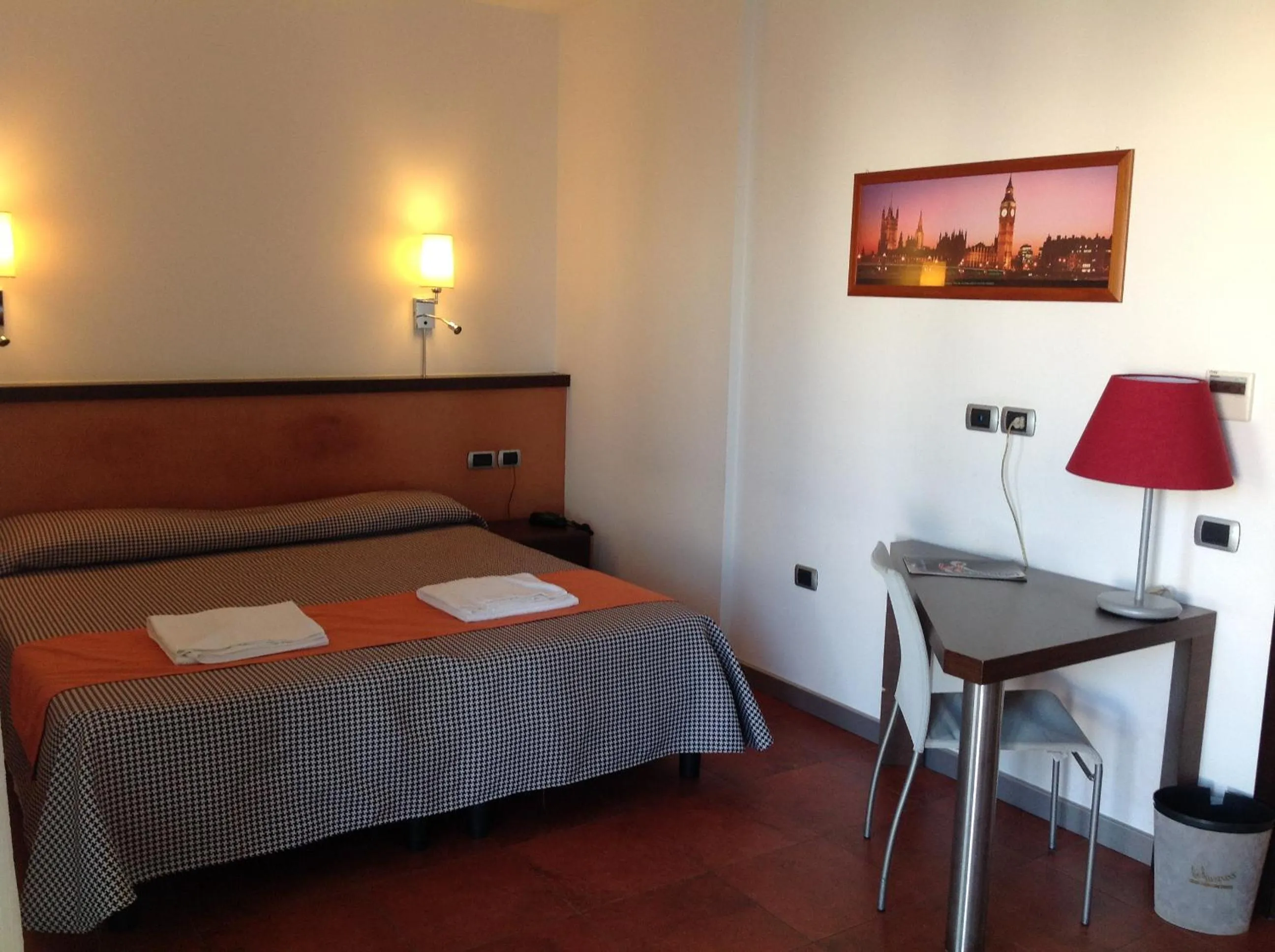 Photo of the whole room, Bed in Hotel Bed&Business