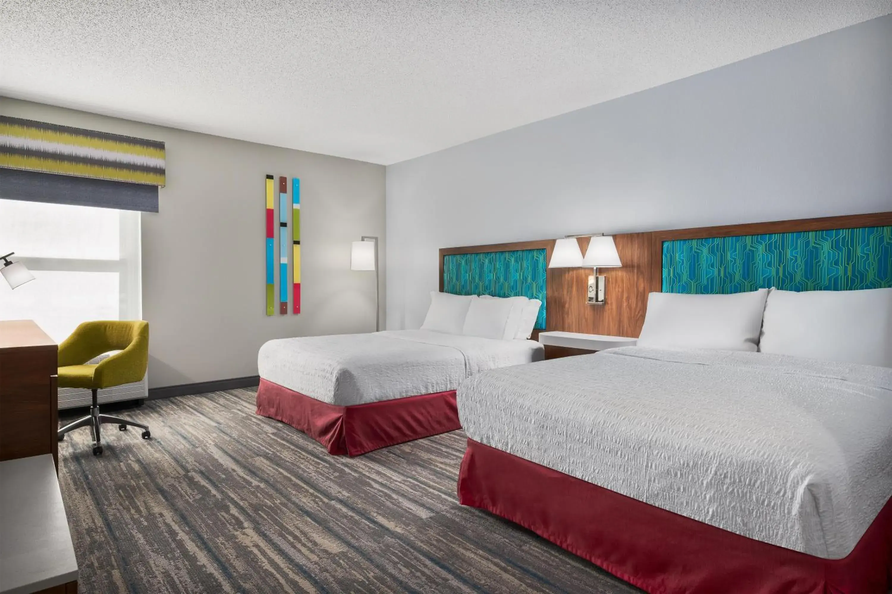 Bed in Hampton Inn & Suites Charlotte Arrowood Rd Bed in Hampton Inn & Suites Charlotte Arrowood Rd