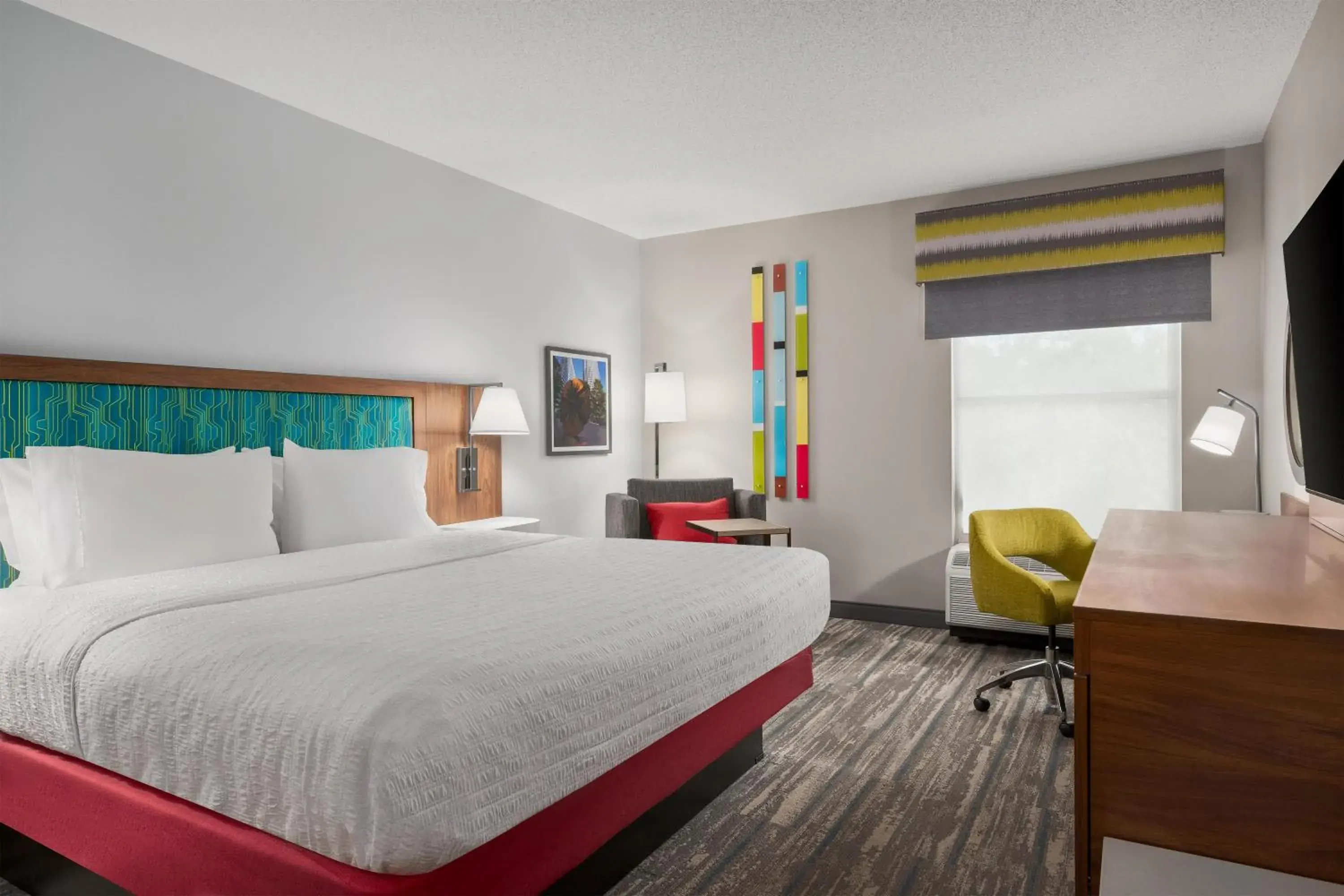 Bed in Hampton Inn & Suites Charlotte Arrowood Rd Bed in Hampton Inn & Suites Charlotte Arrowood Rd