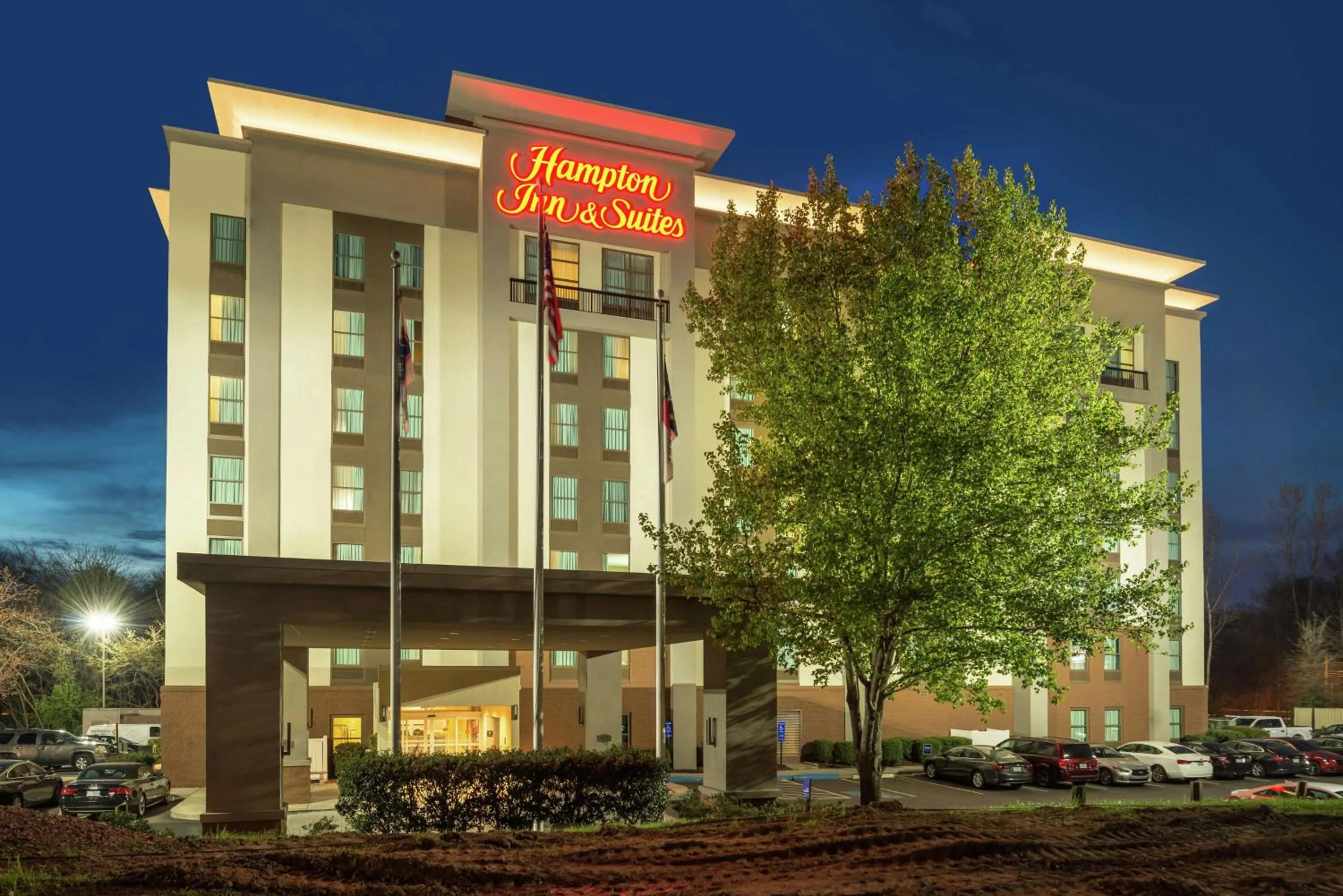 Property building in Hampton Inn & Suites Charlotte Arrowood Rd