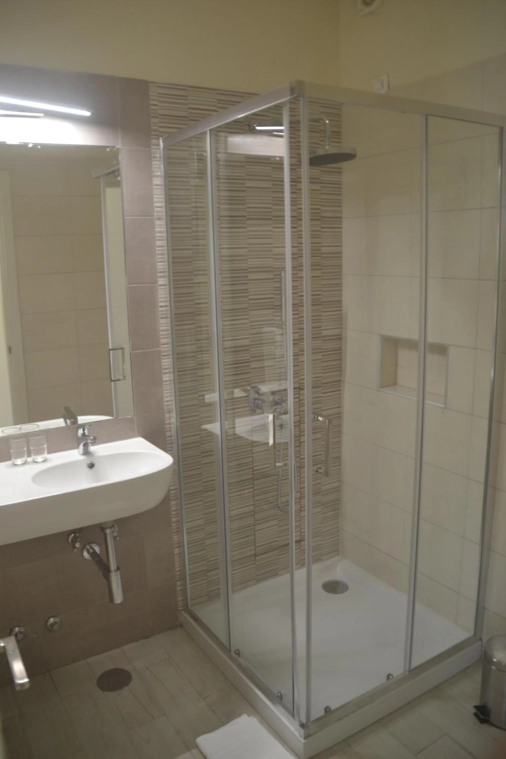 Bathroom in Ouril Hotel Julia