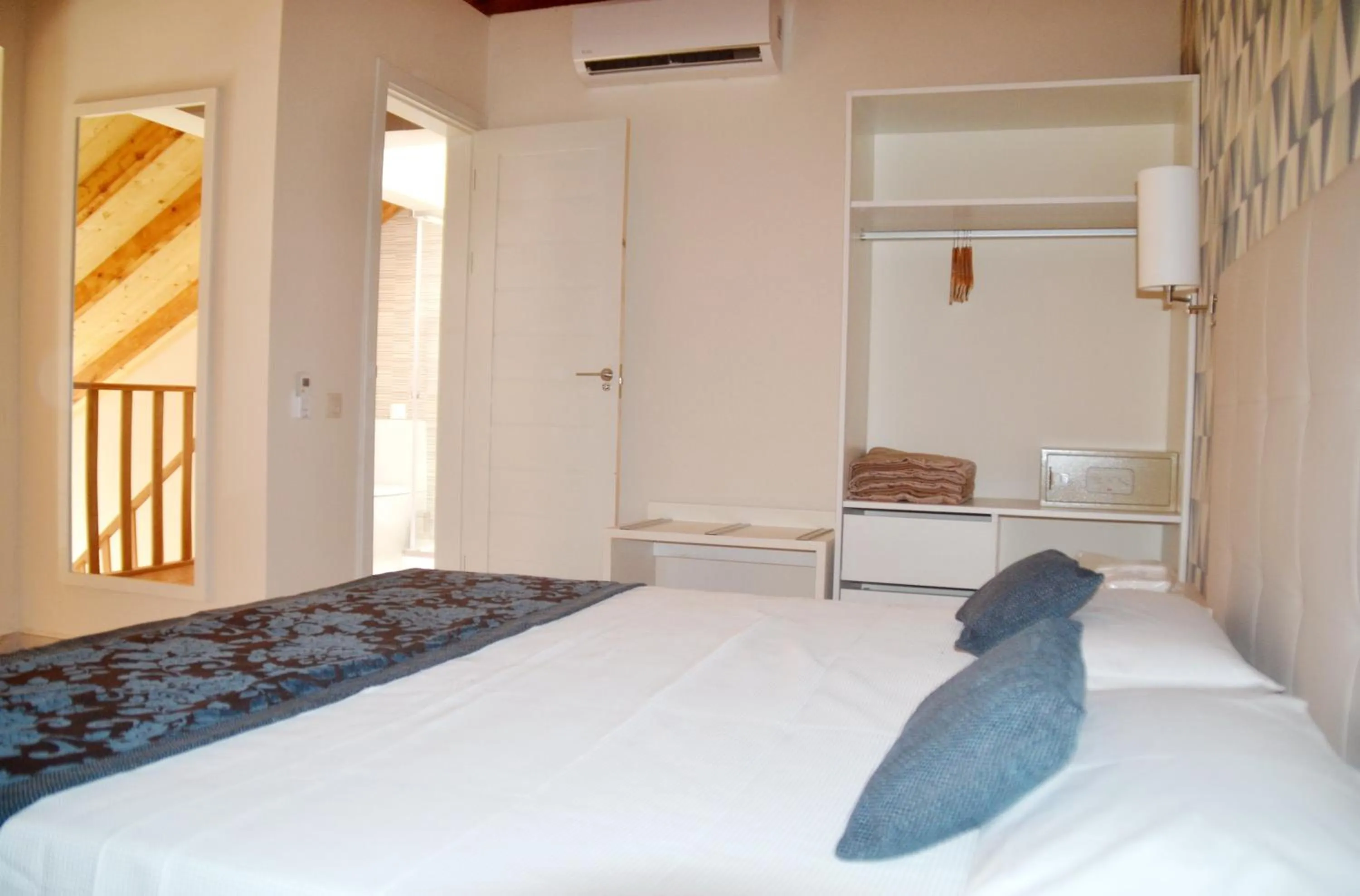 Bedroom, Bed in Ouril Hotel Julia