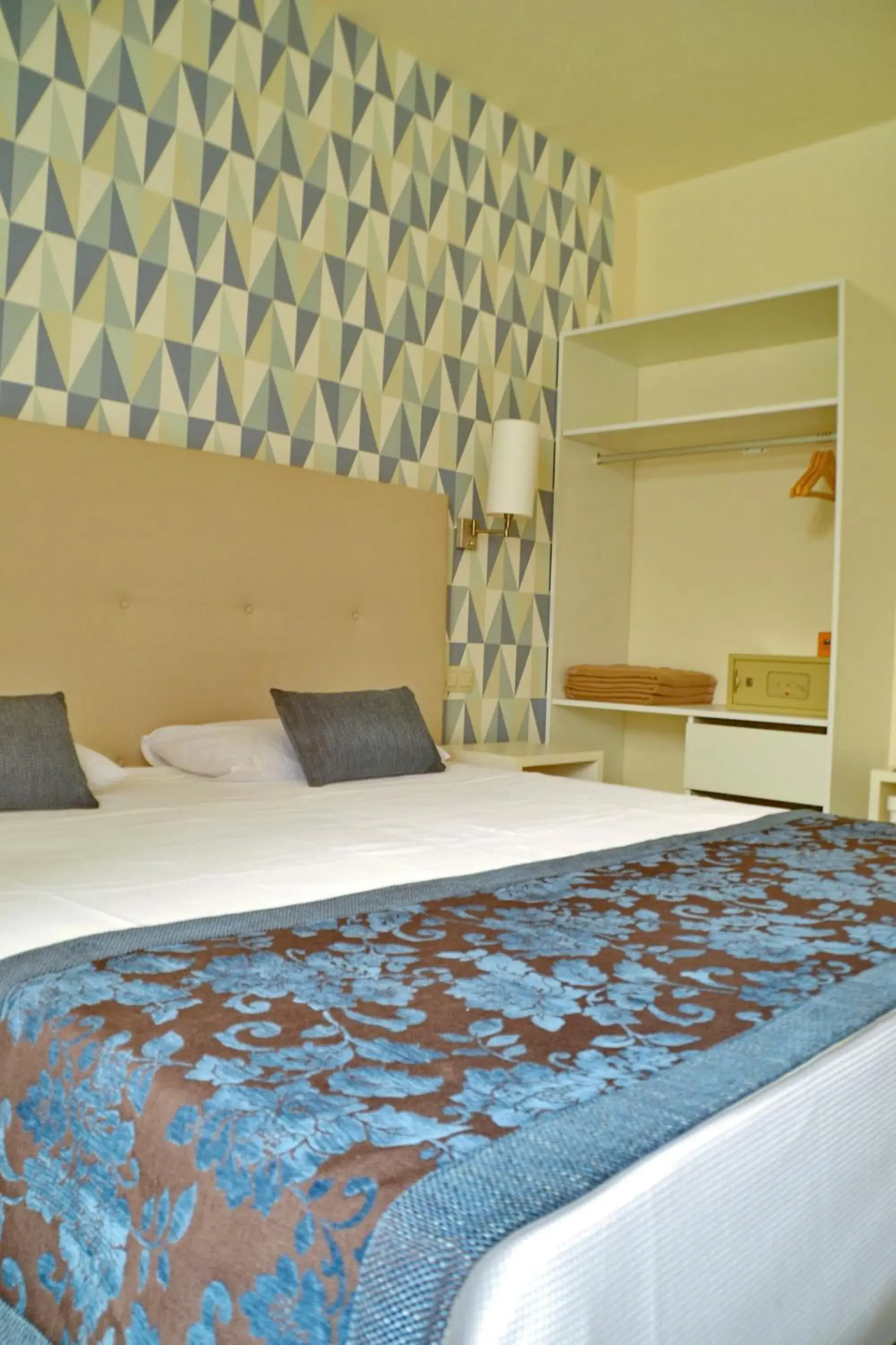 Bed in Ouril Hotel Julia Bed in Ouril Hotel Julia