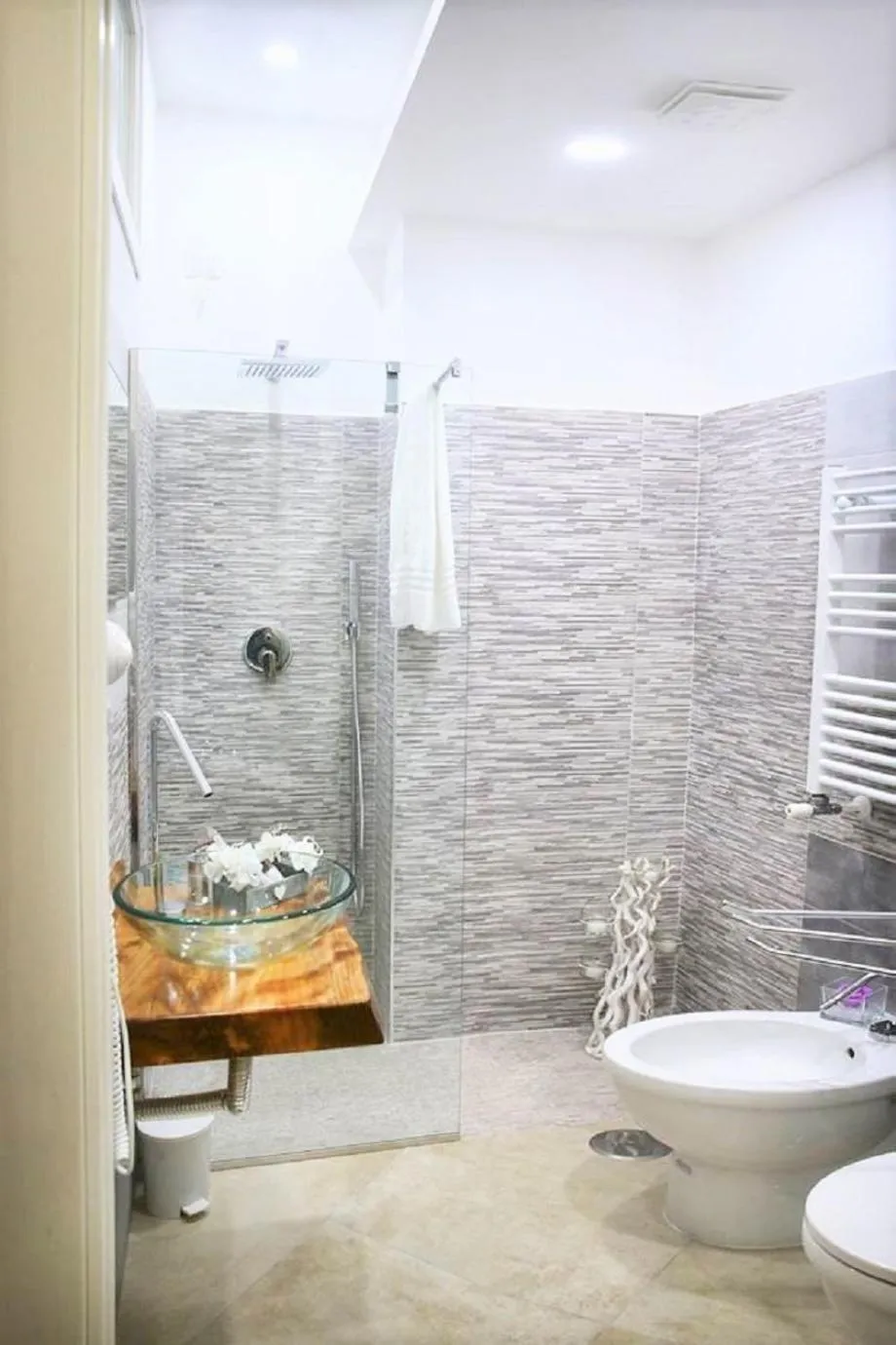 Shower in B&B Pompei Olympus