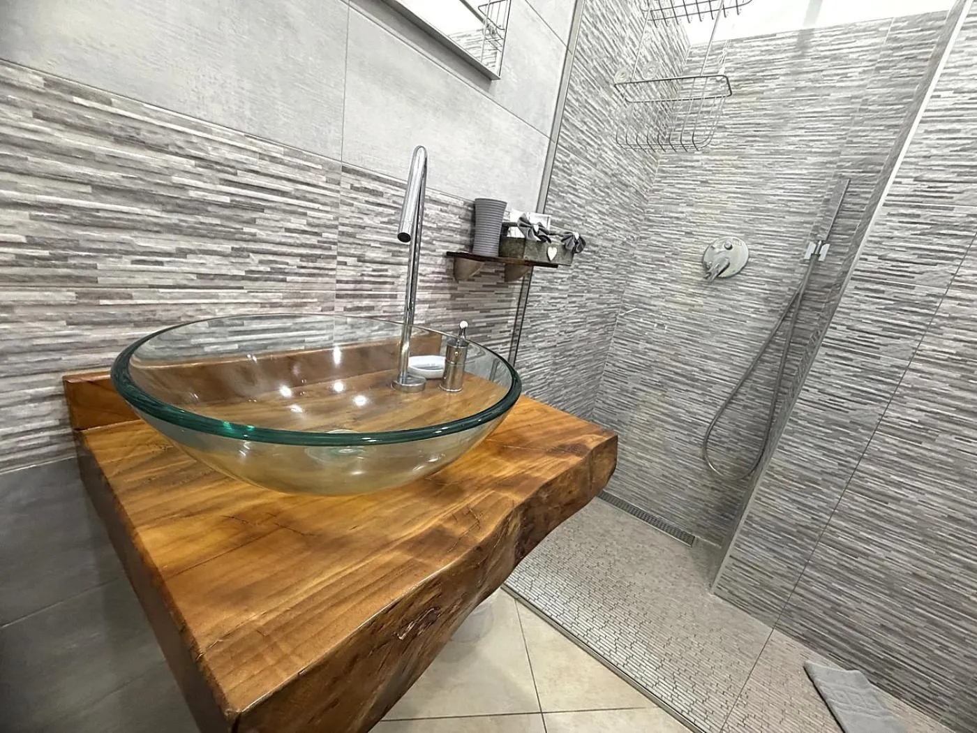 Shower in B&B Pompei Olympus