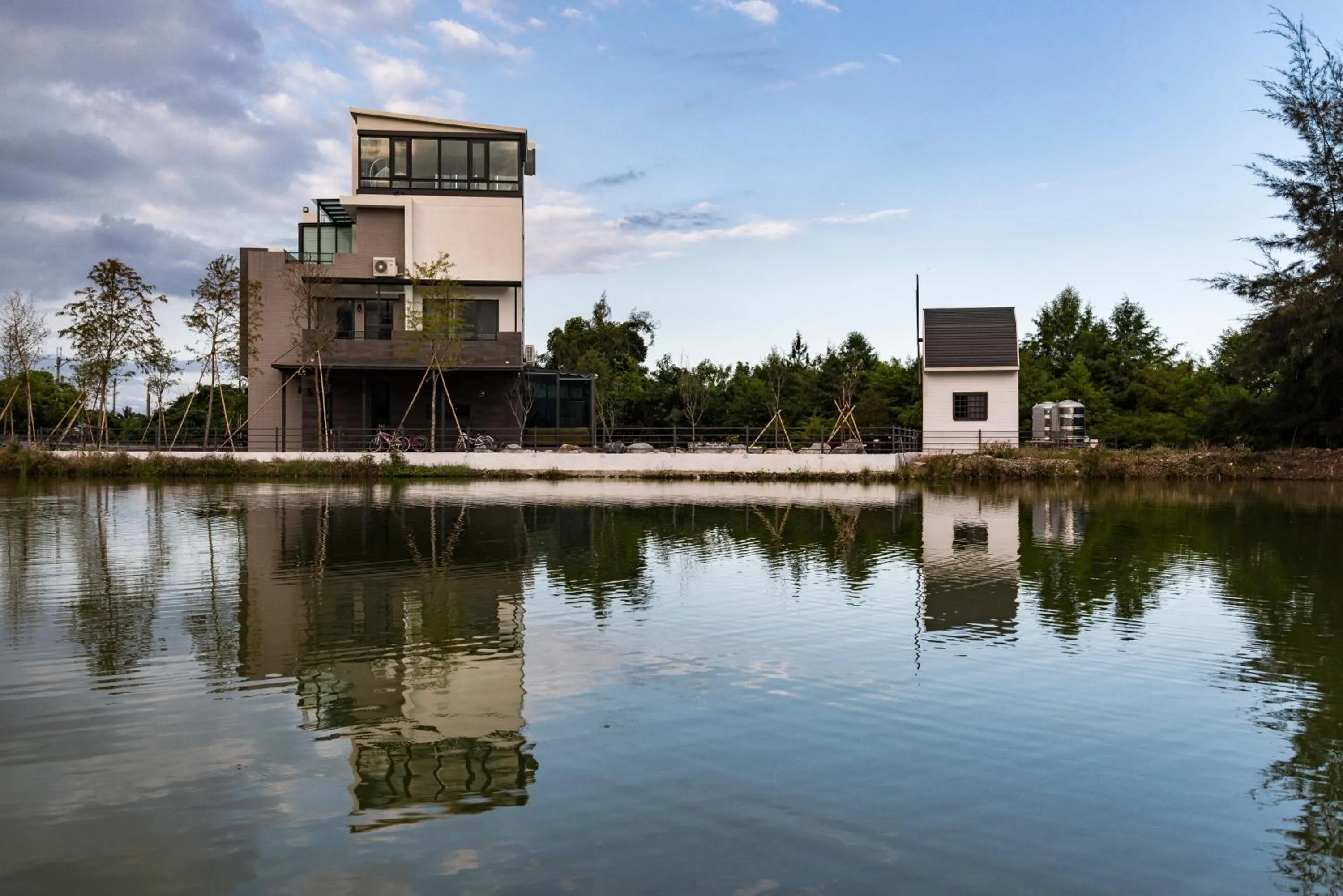 Property building in Follow the Cloud B&B