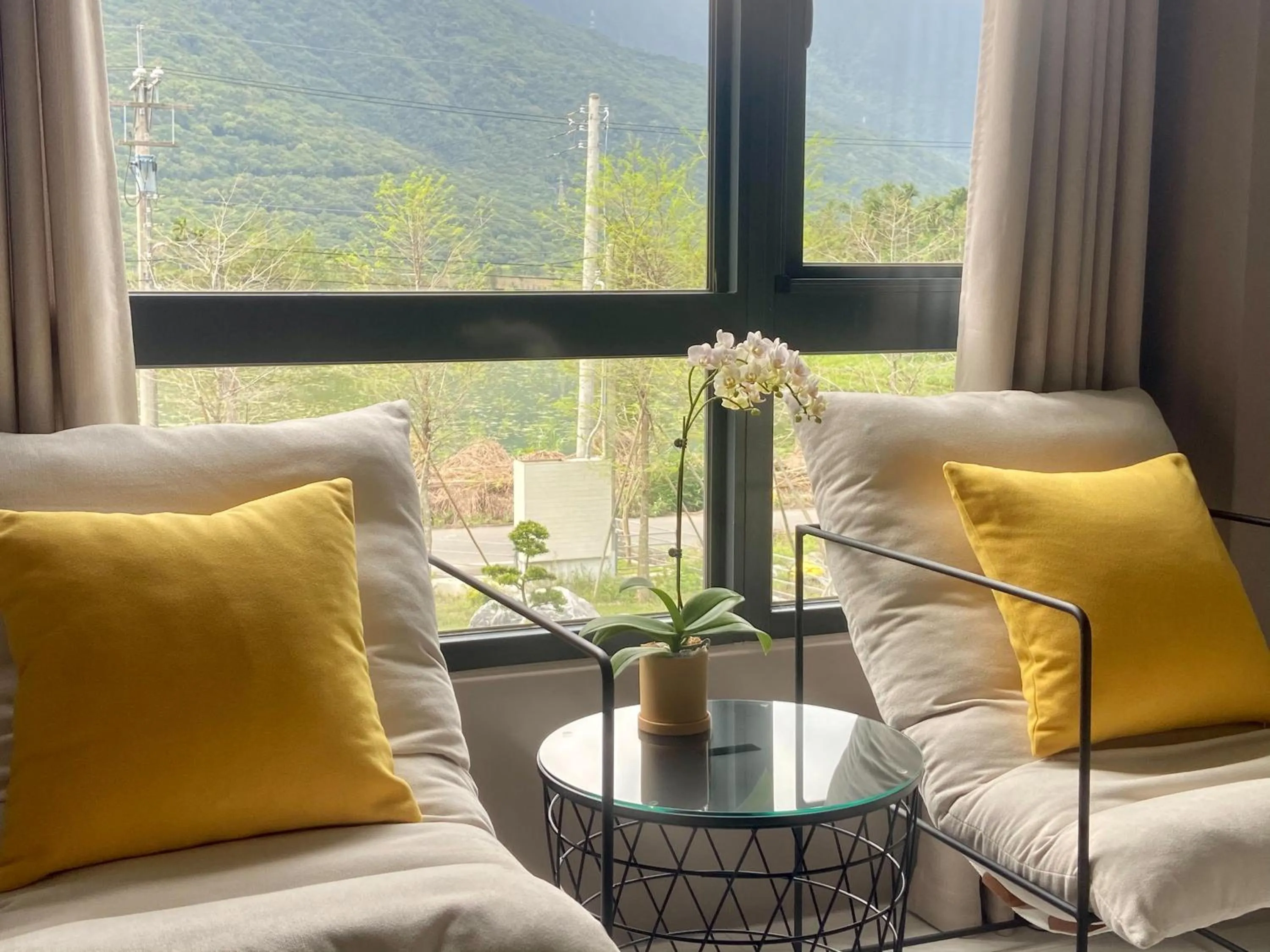 Follow the Cloud B&B