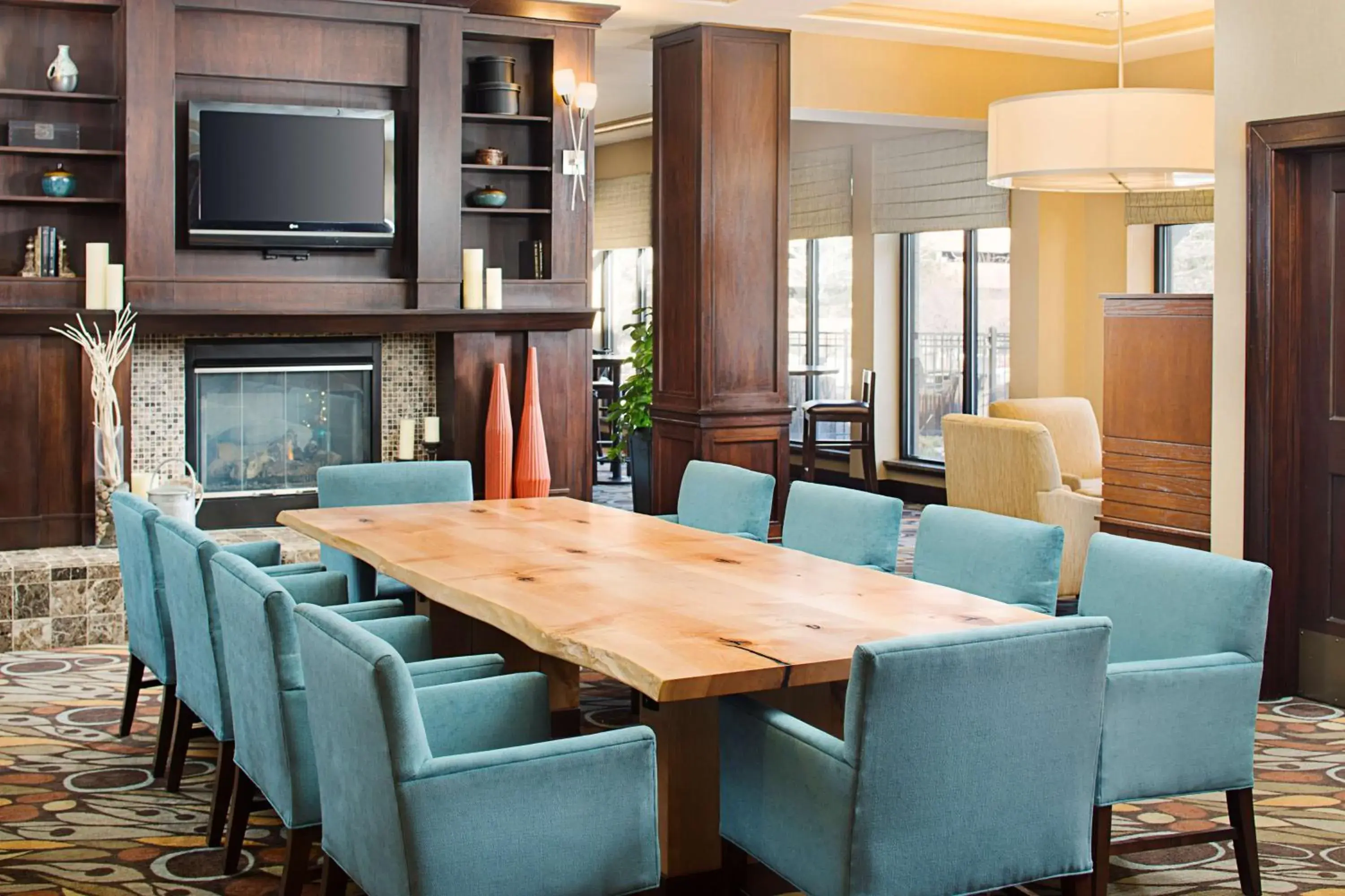 Lounge or bar in Hilton Garden Inn Denver Tech Center Lounge or bar in Hilton Garden Inn Denver Tech Center